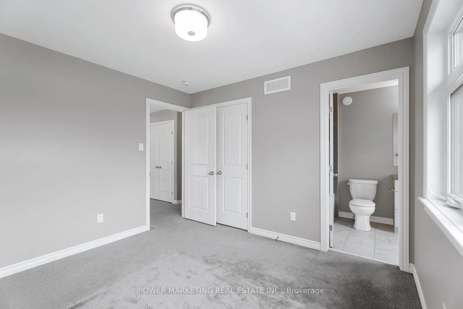 848 SNOWDROP Crescent