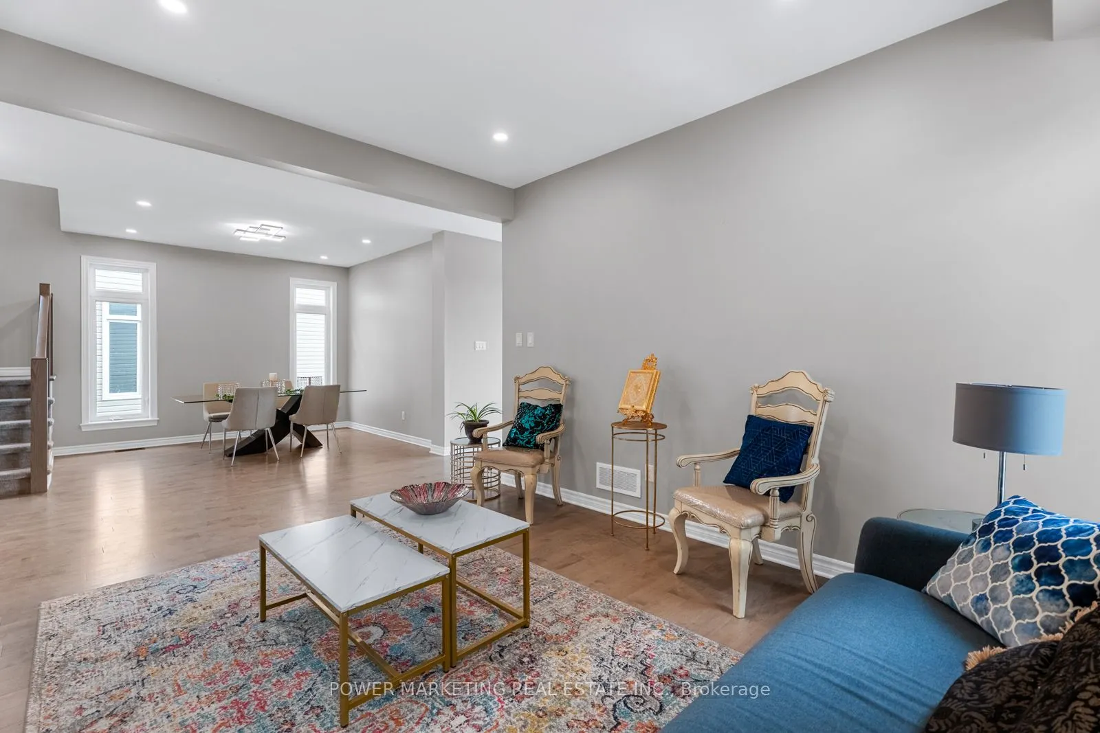 848 SNOWDROP Crescent