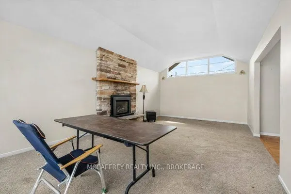 79 River Road