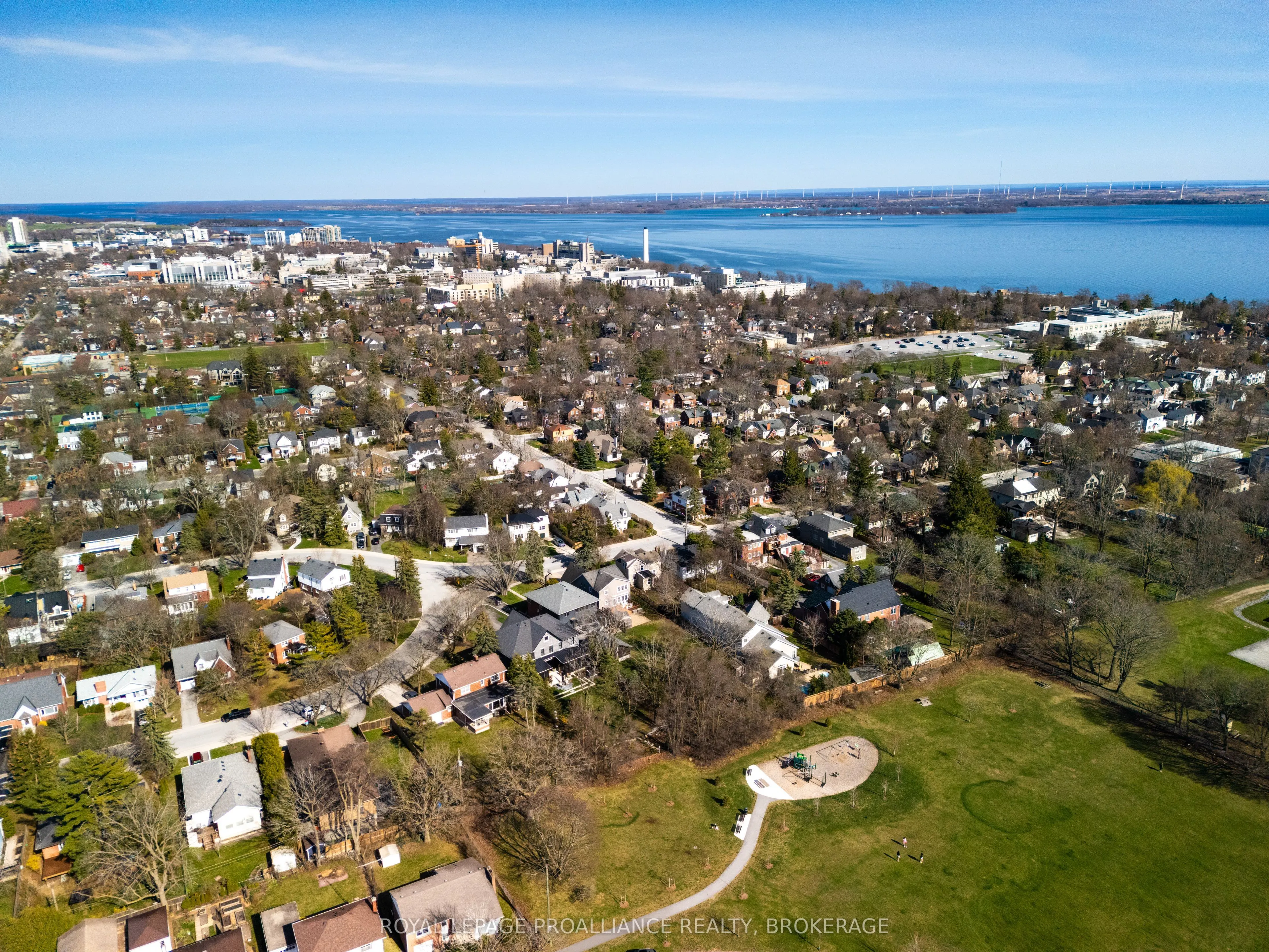 124 Churchill Crescent