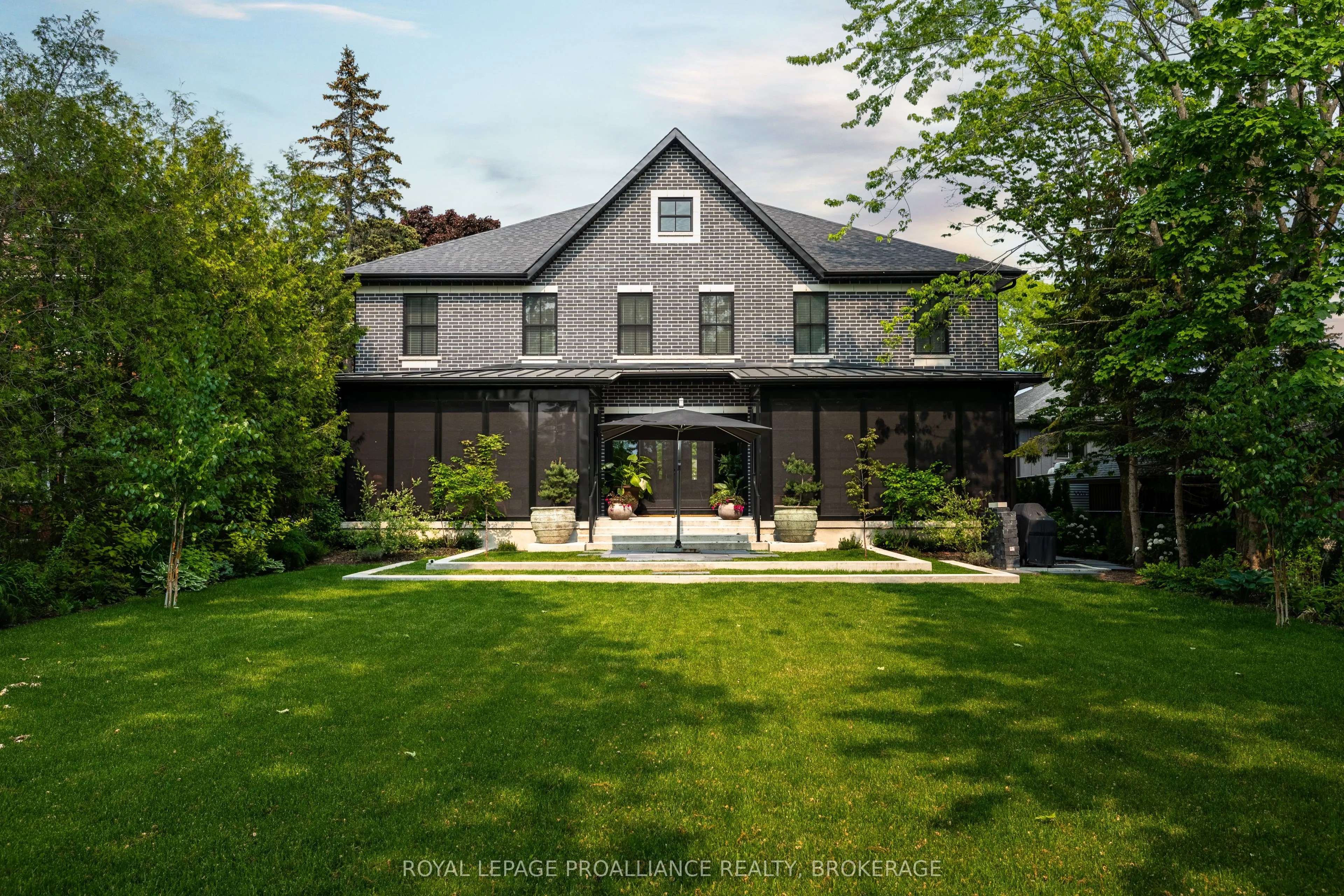 124 Churchill Crescent