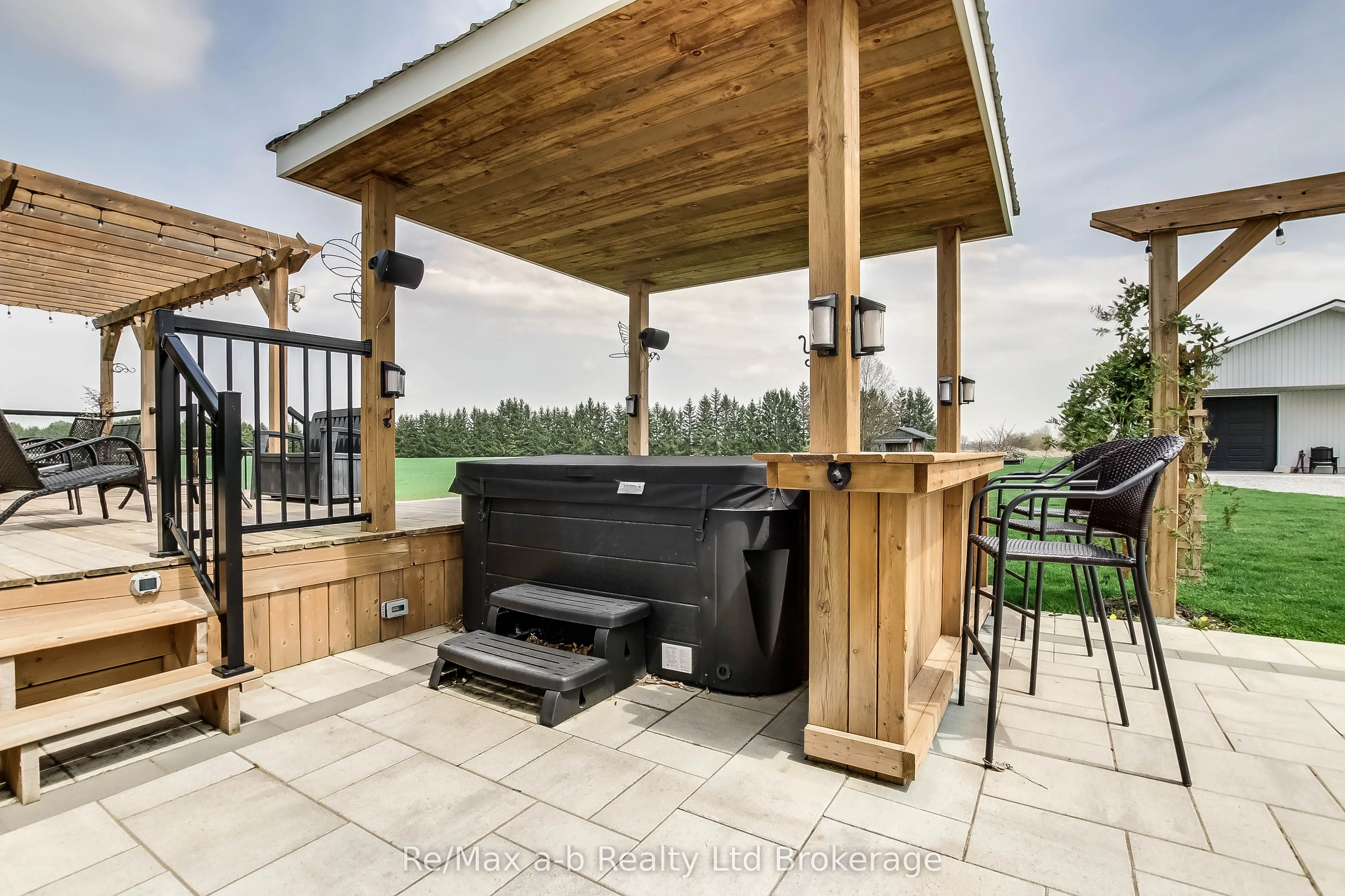 3246 Swimming Pool Road