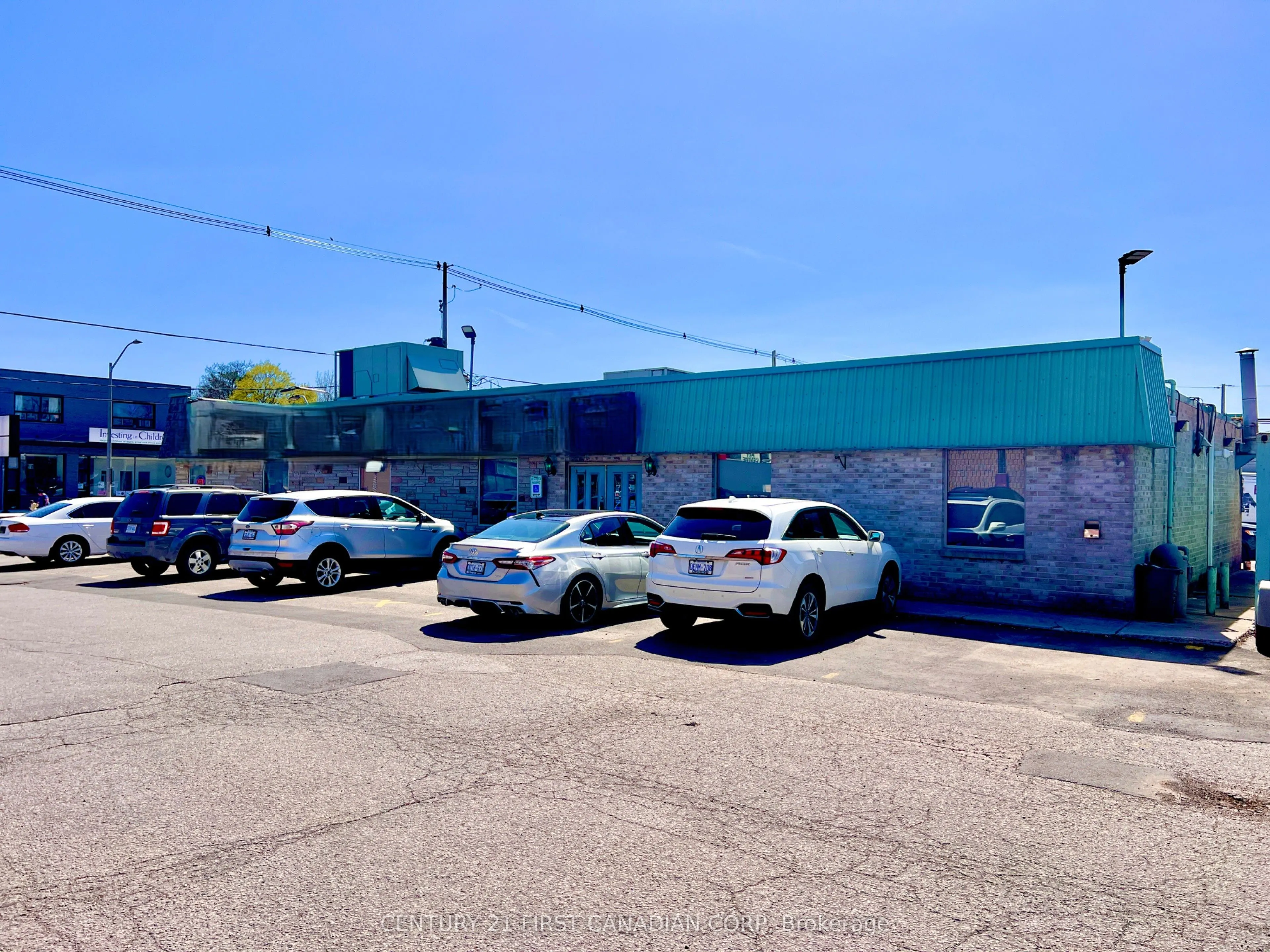 1622 Dundas Street