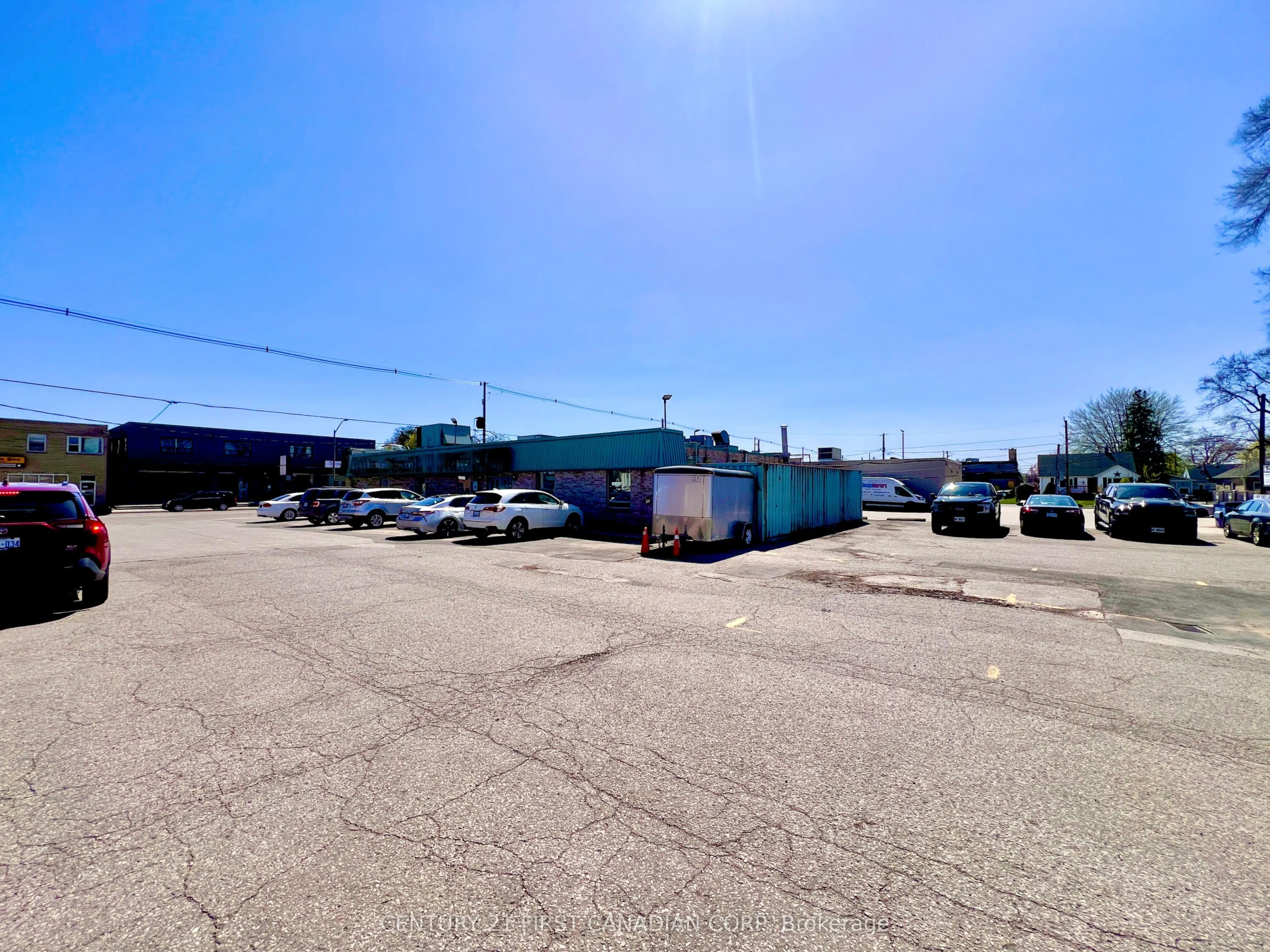 1622 Dundas Street