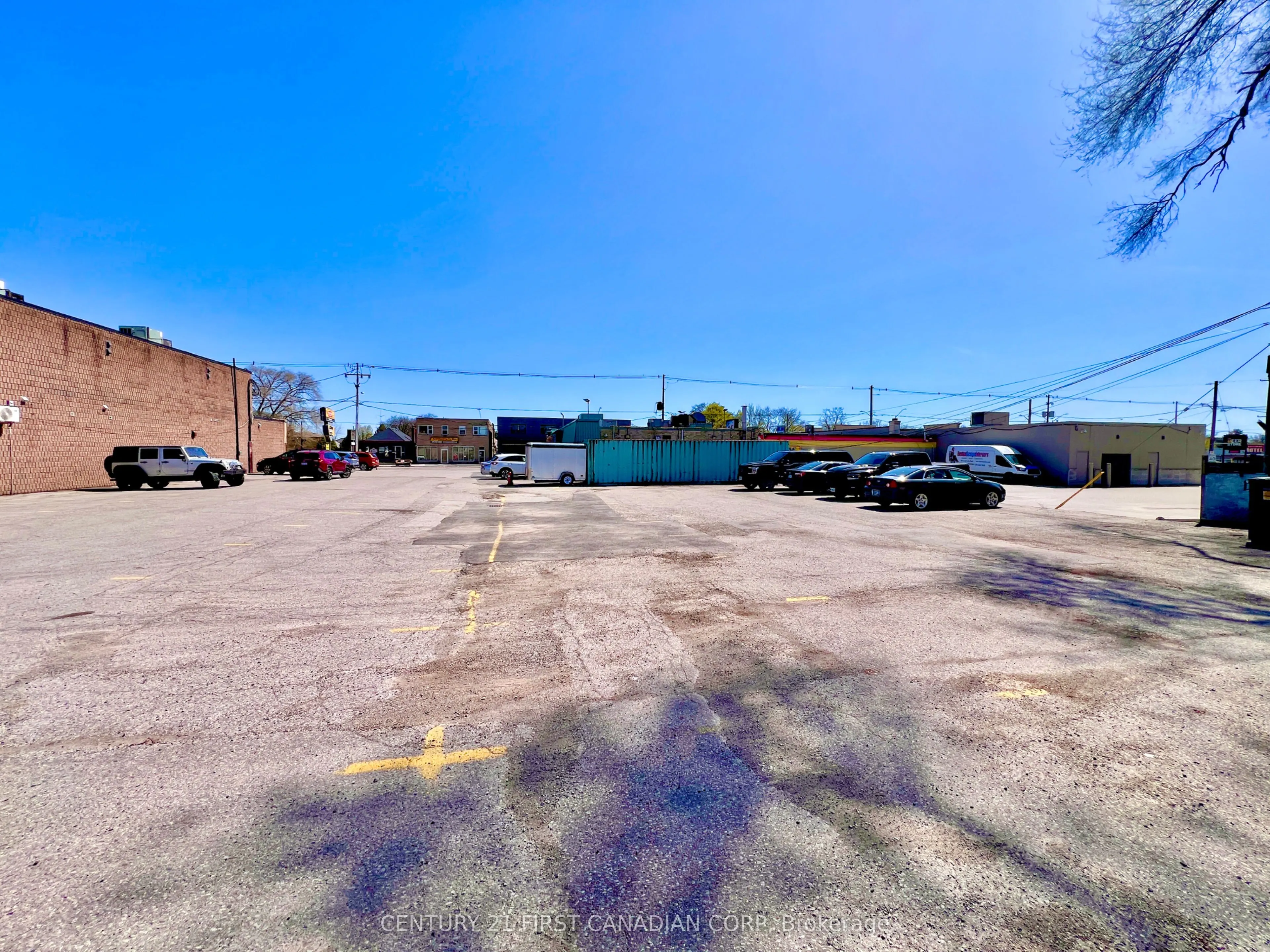 1622 Dundas Street