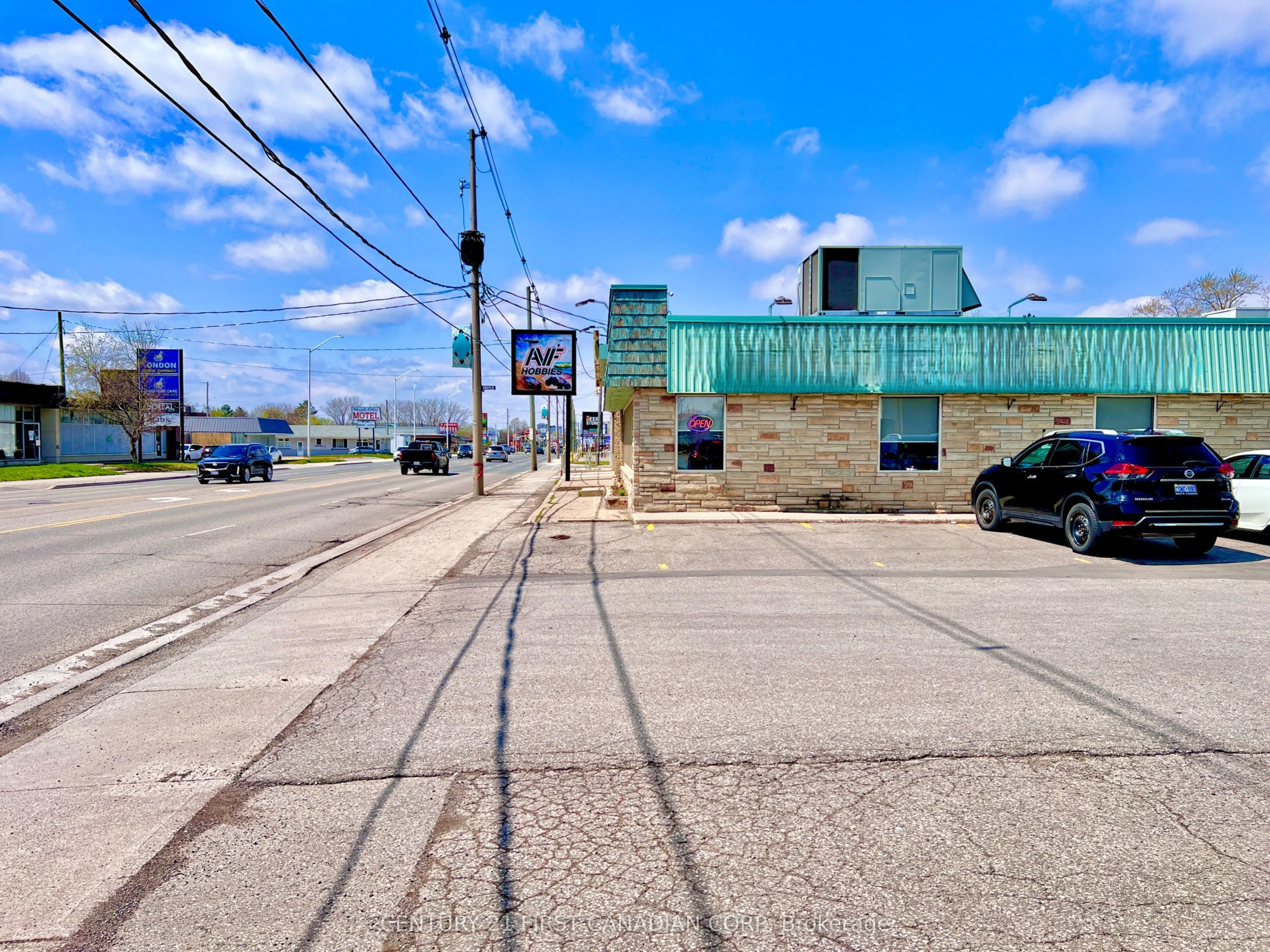 1622 Dundas Street