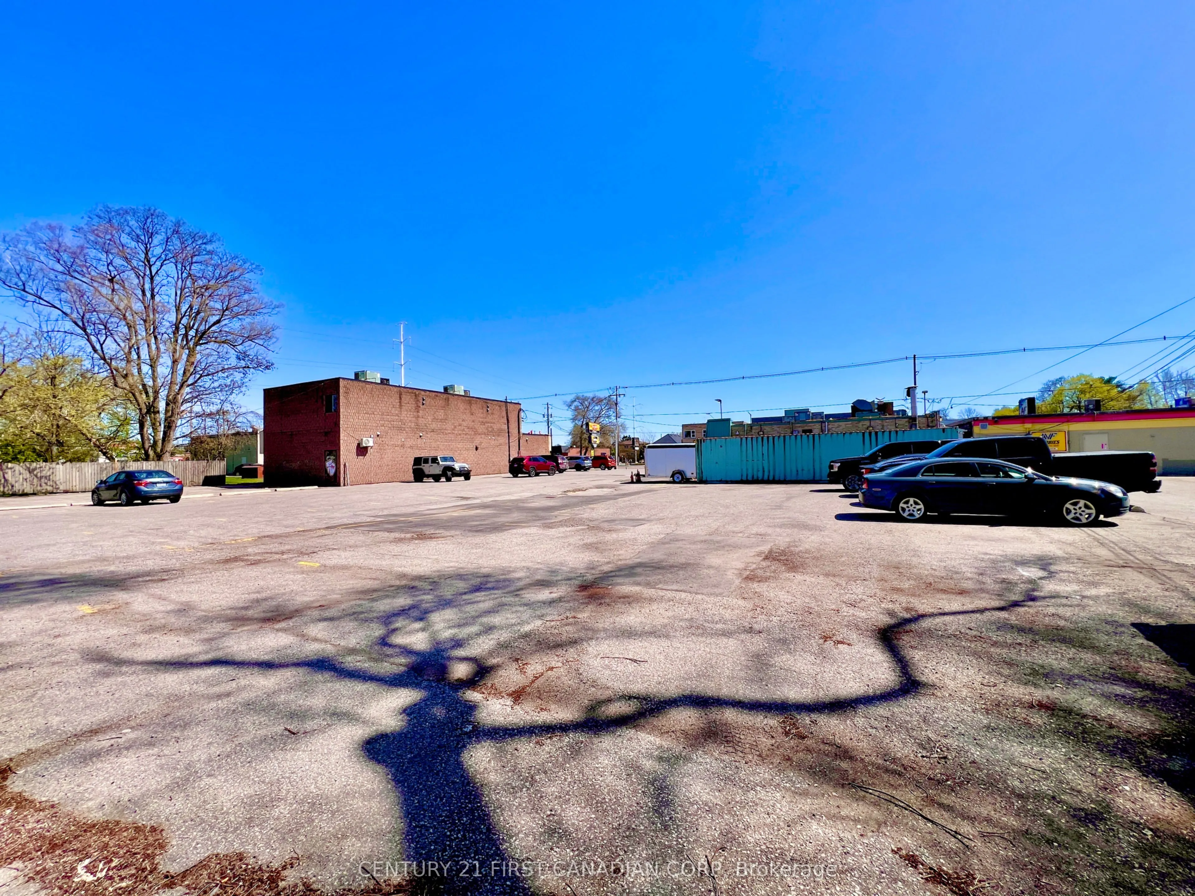 1622 Dundas Street