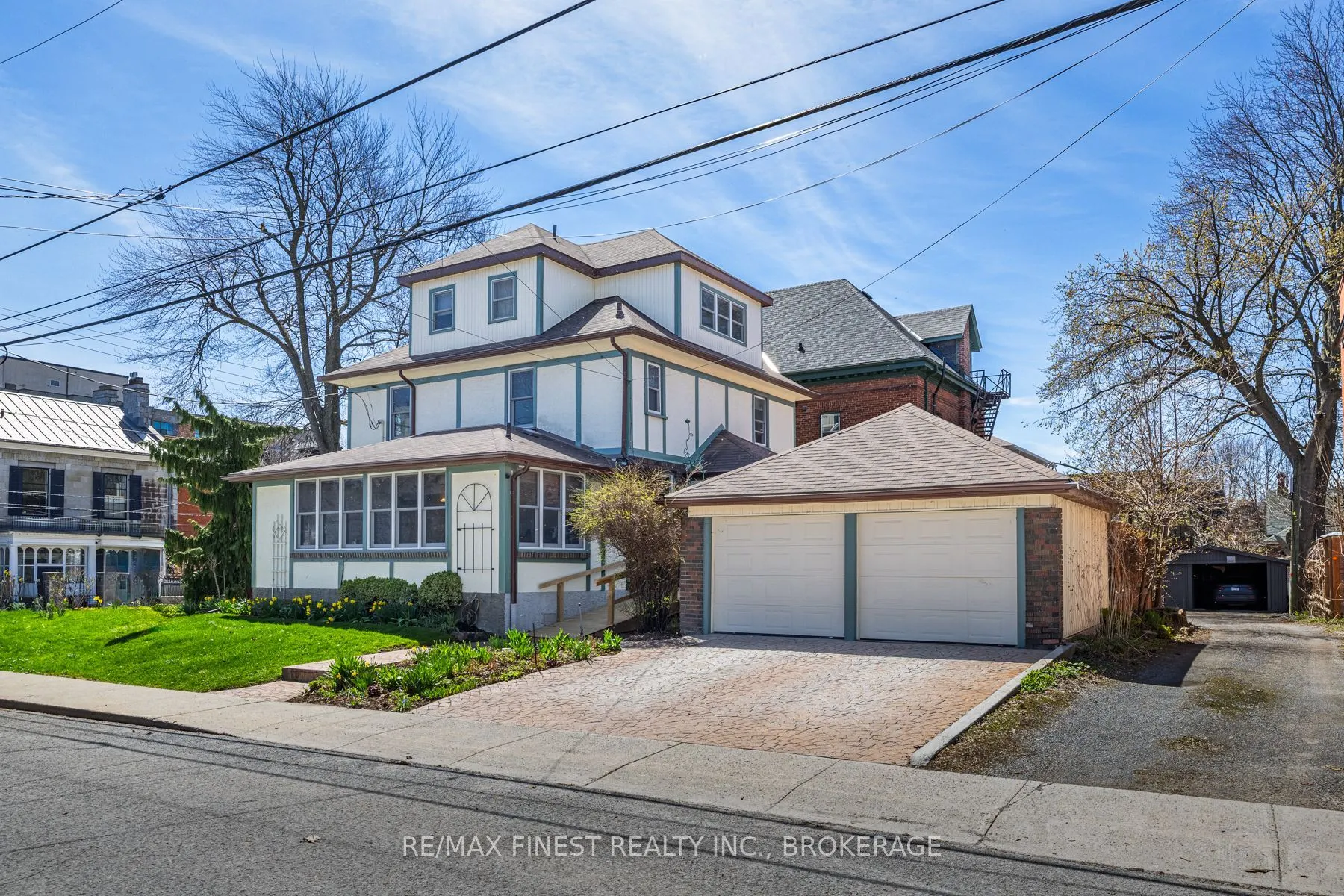 180 King Street E