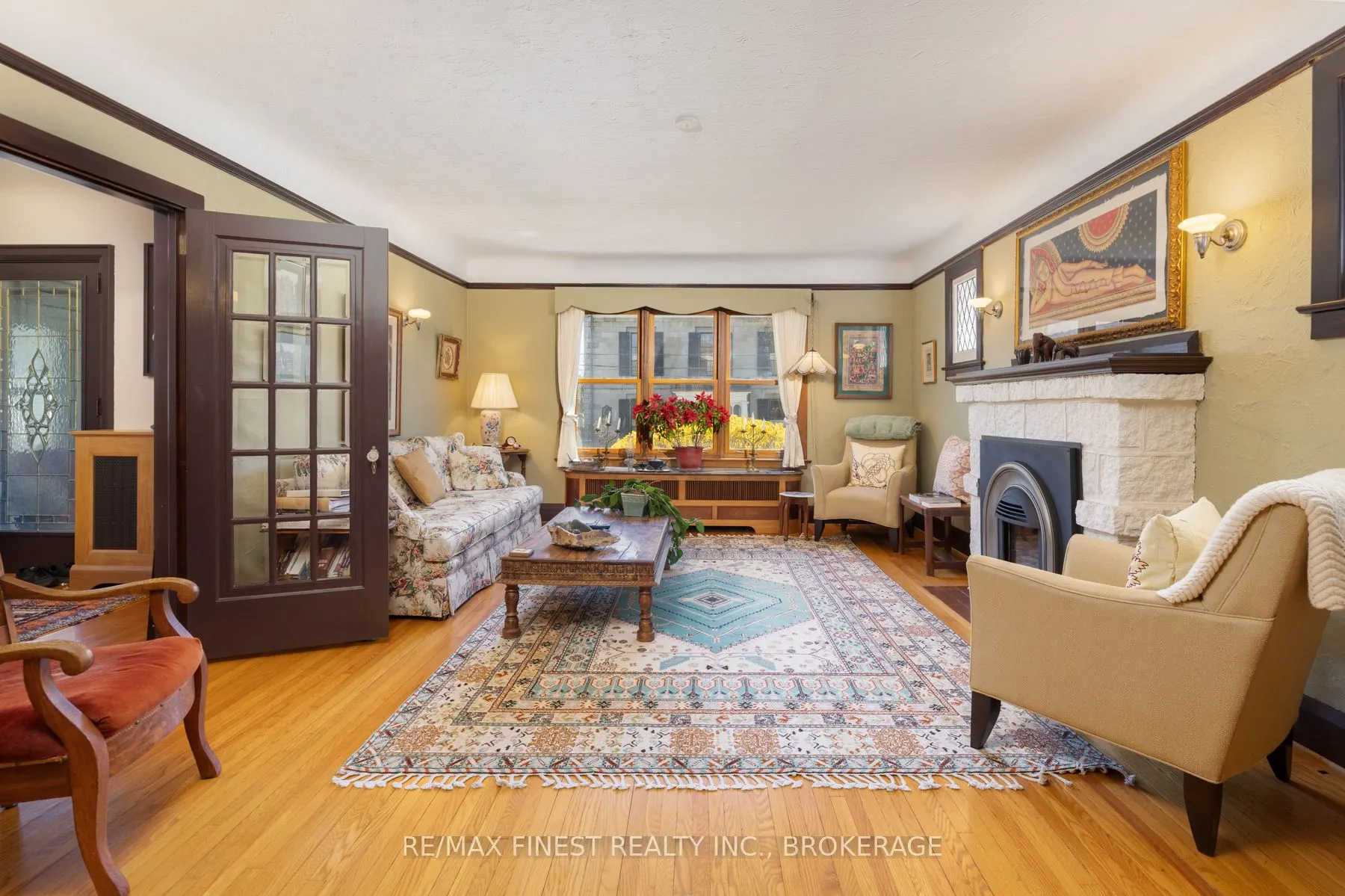 180 King Street E