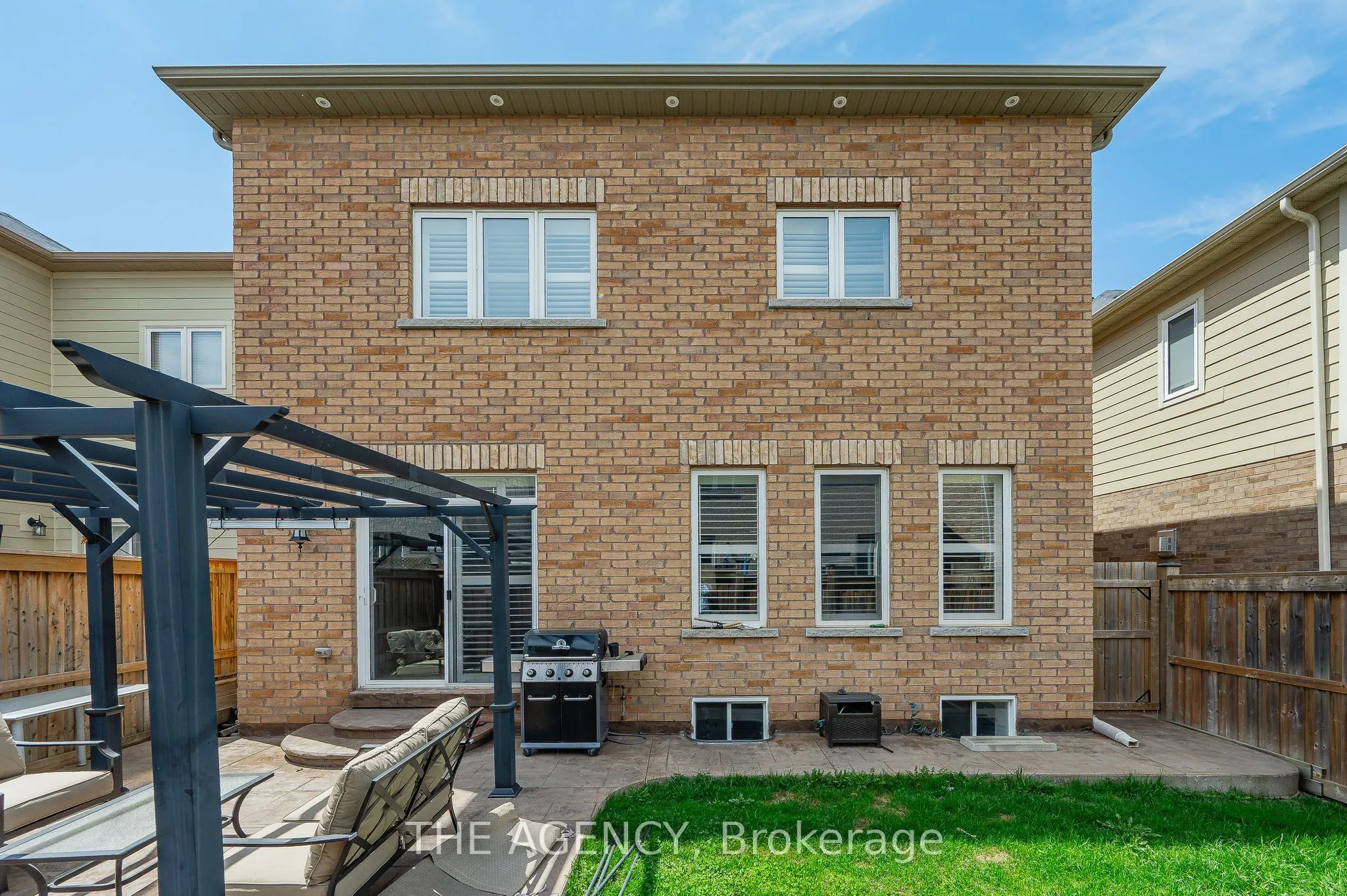 32 Babcock Street
