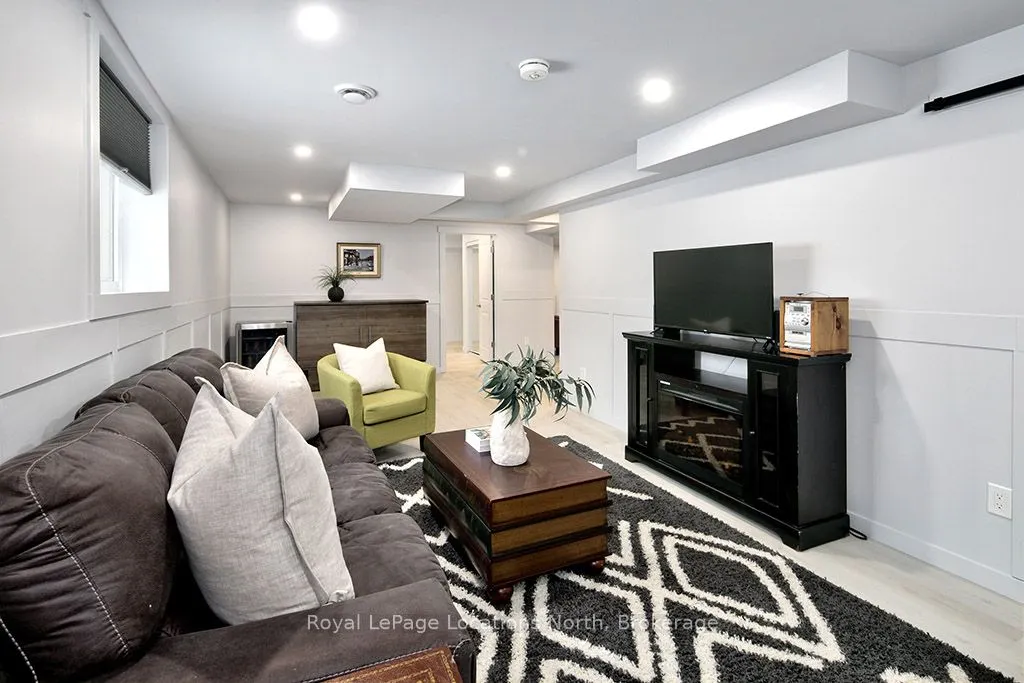 17 Elgin Street S