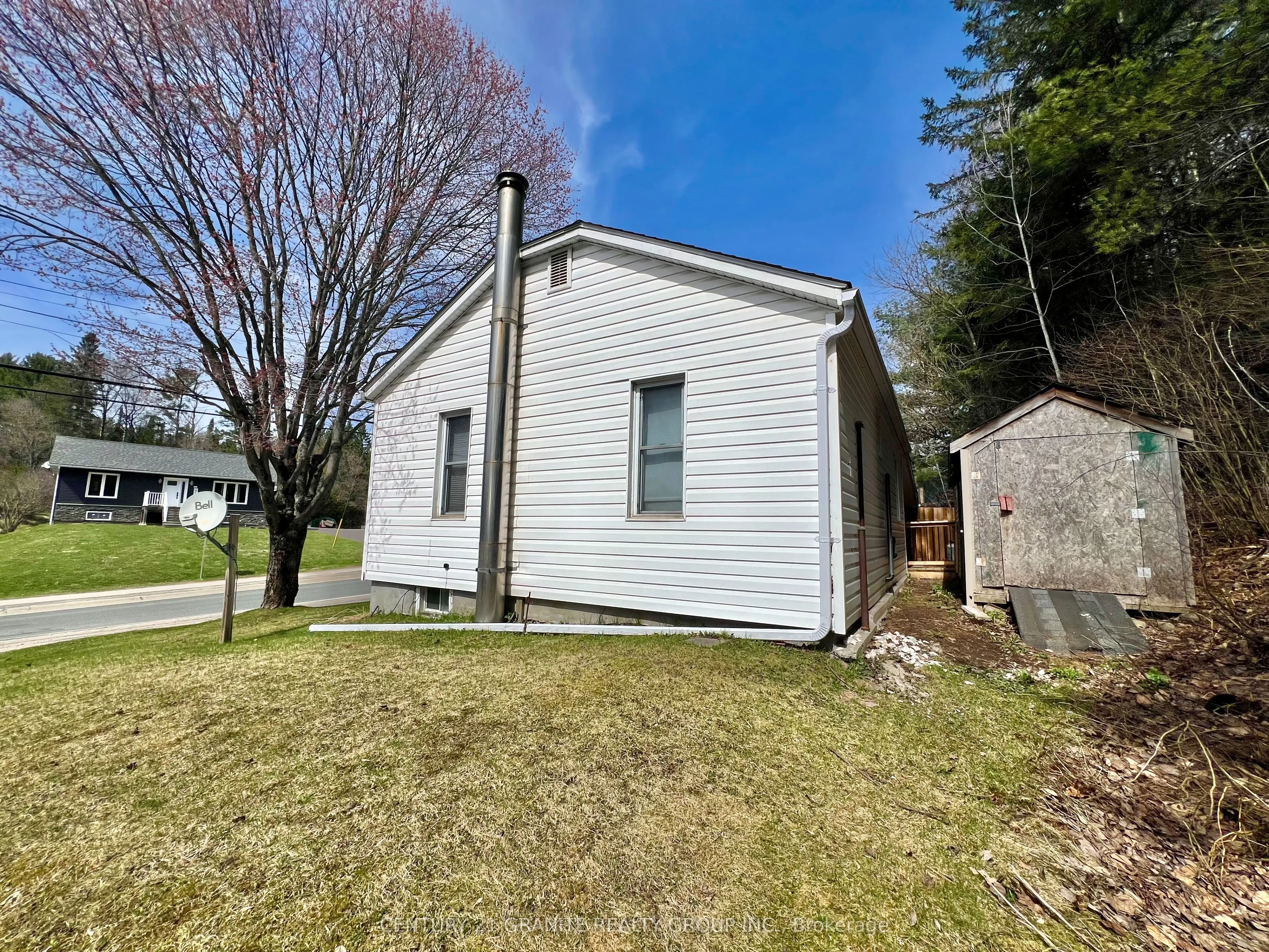 61 Bridge Street E