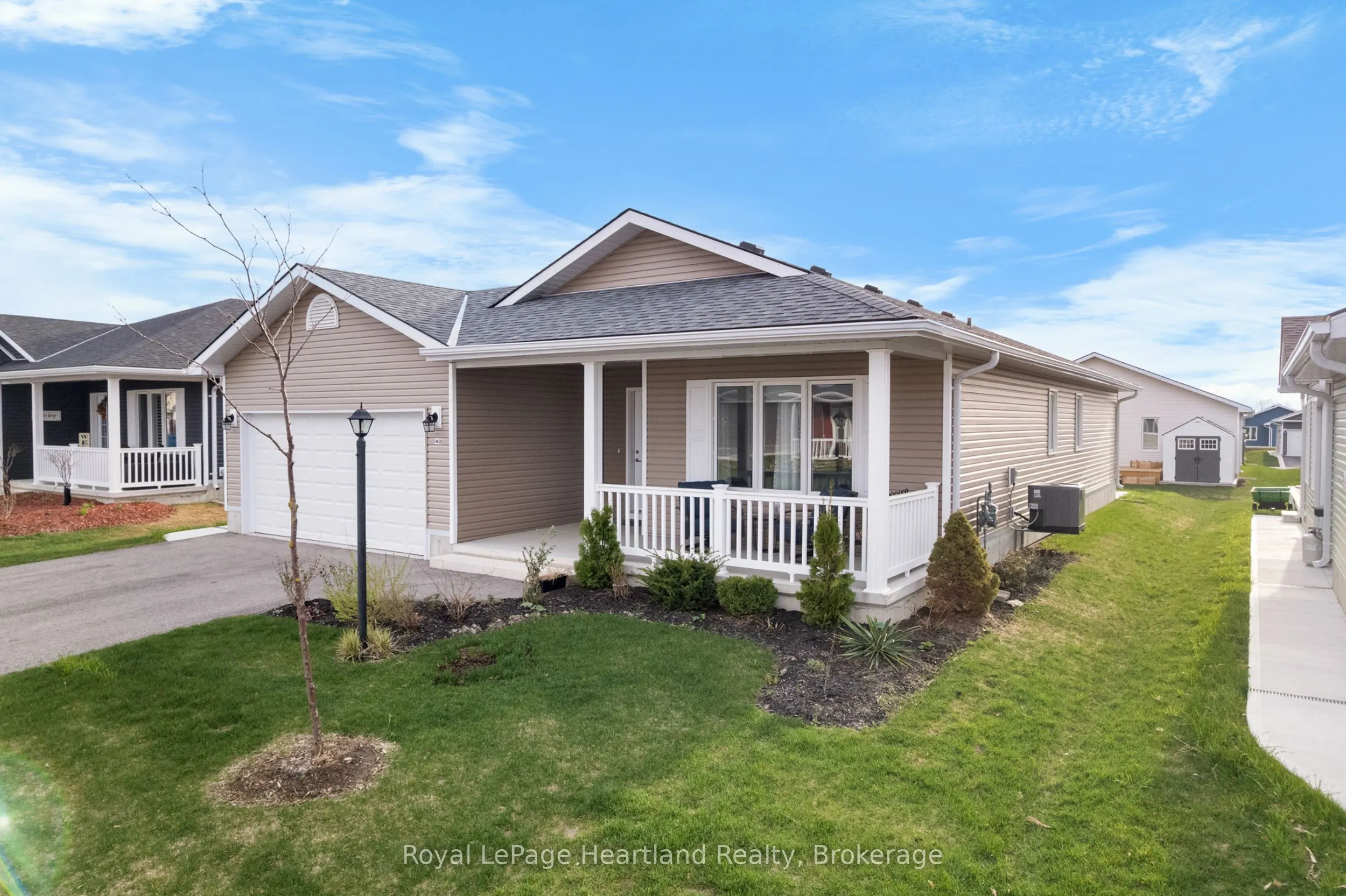 140 LAKE BREEZE Drive, #140
