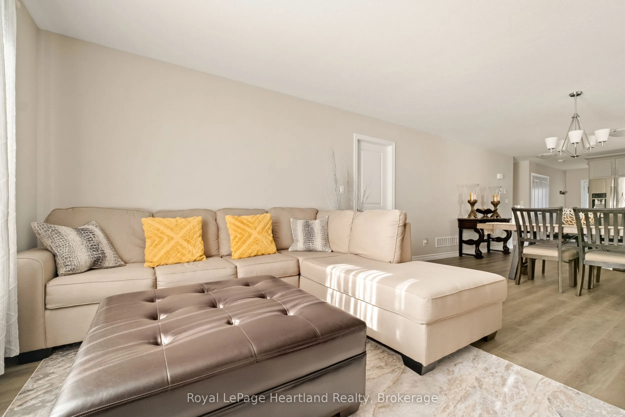 140 LAKE BREEZE Drive, #140