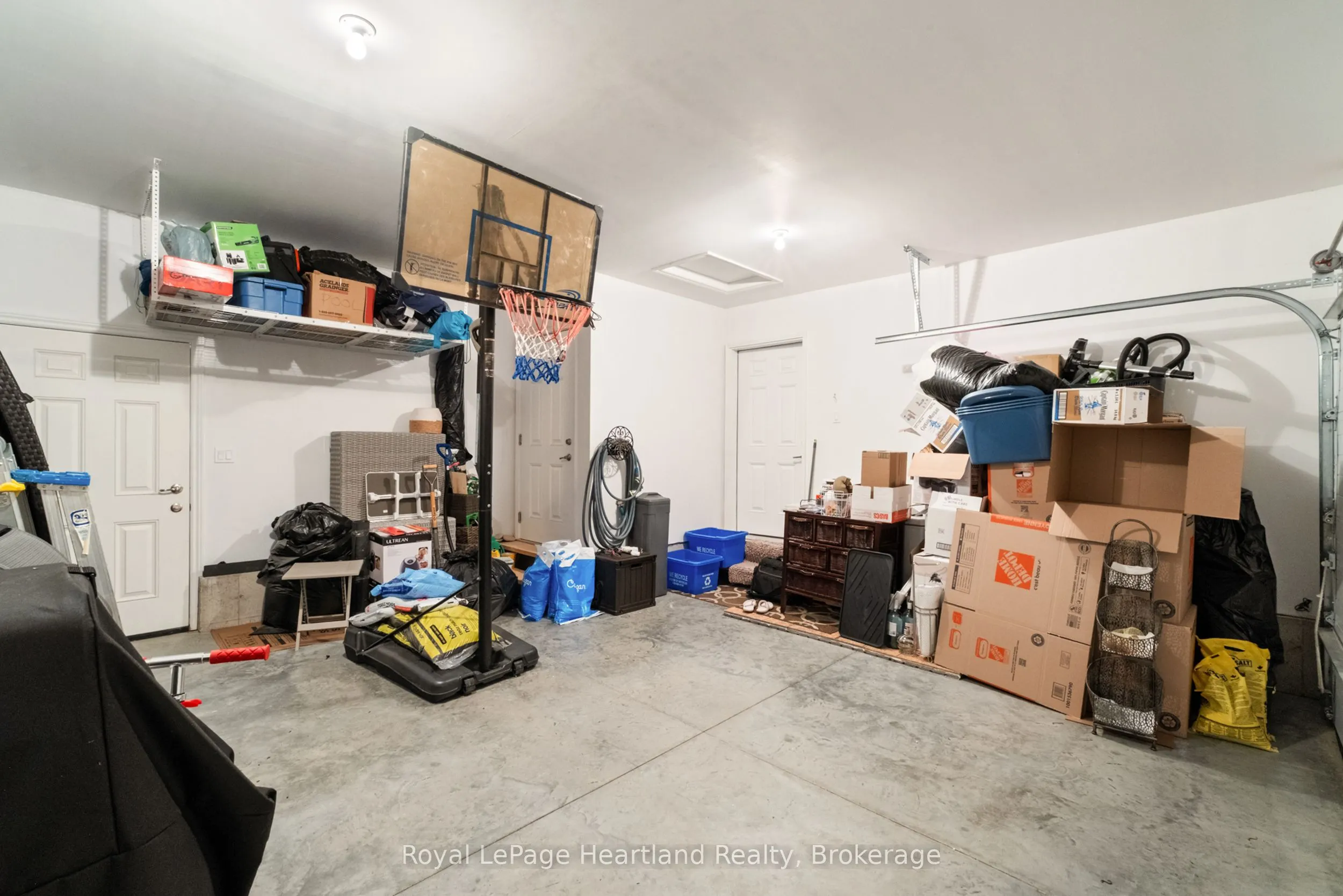 140 LAKE BREEZE Drive, #140