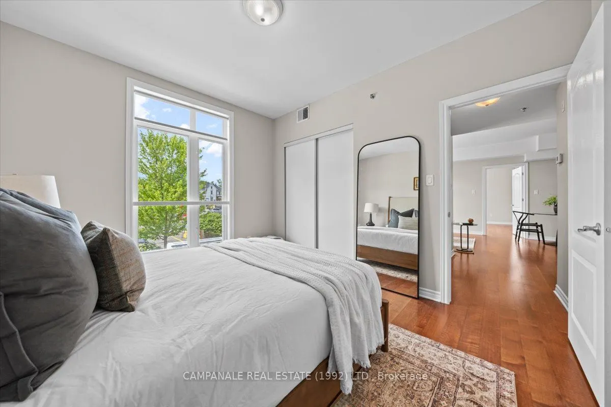 6 Grove Avenue, #201