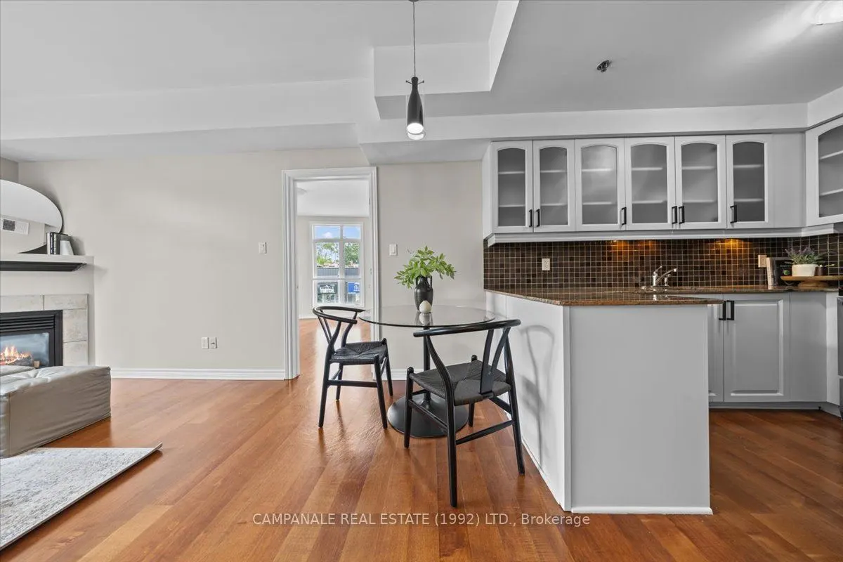 6 Grove Avenue, #201