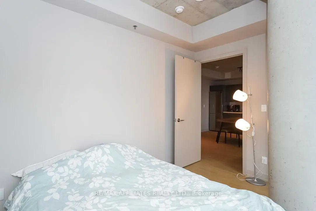 203 Catherine Street, #1709