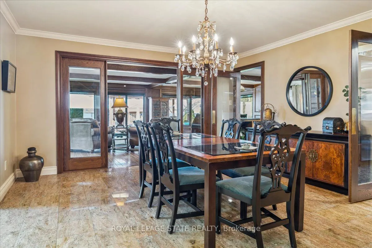 7 Lakegate Drive