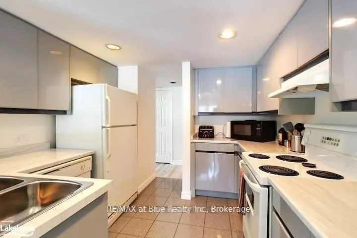 110 Fairway Court, #112