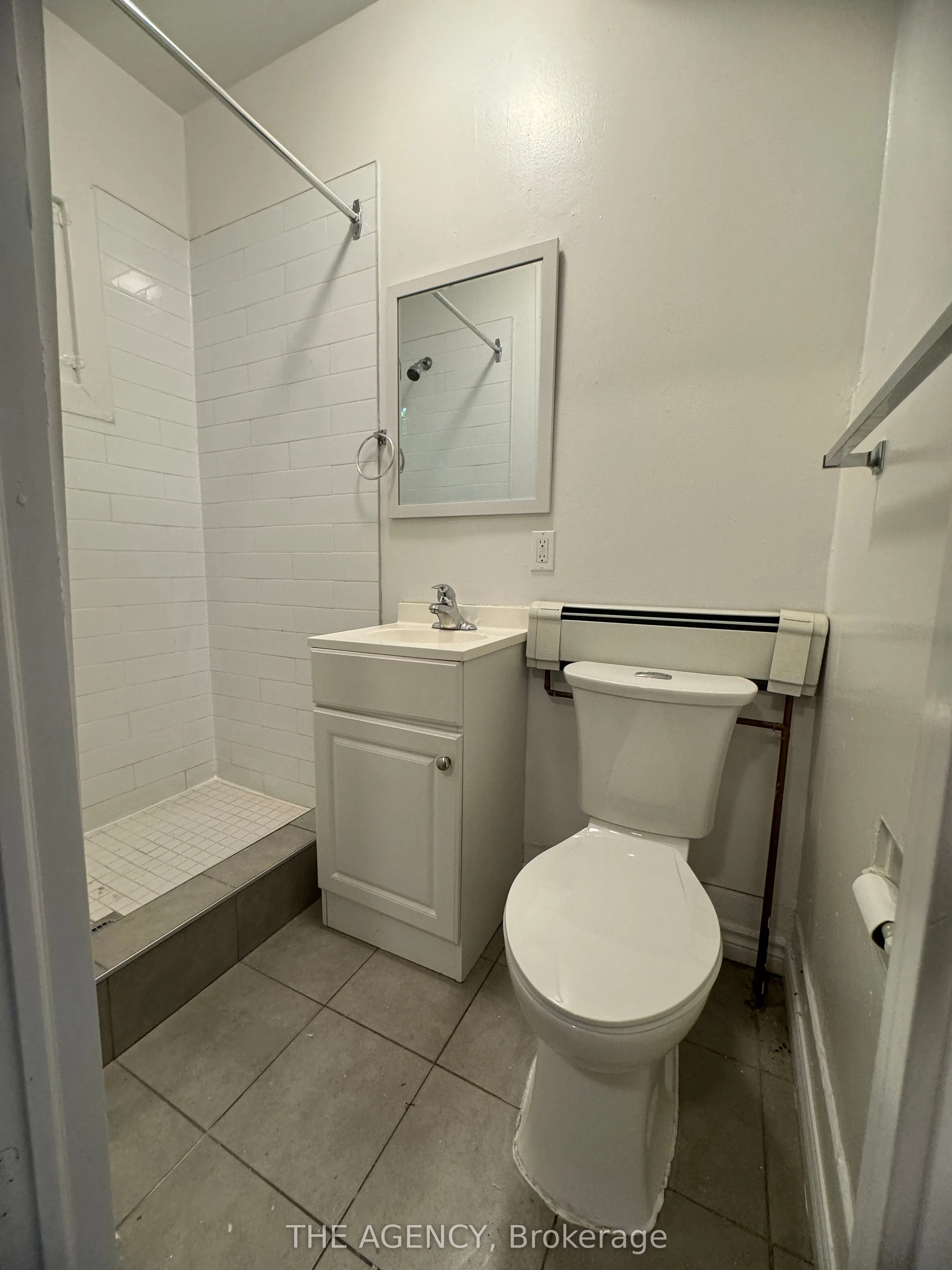 133 John Street S, #2