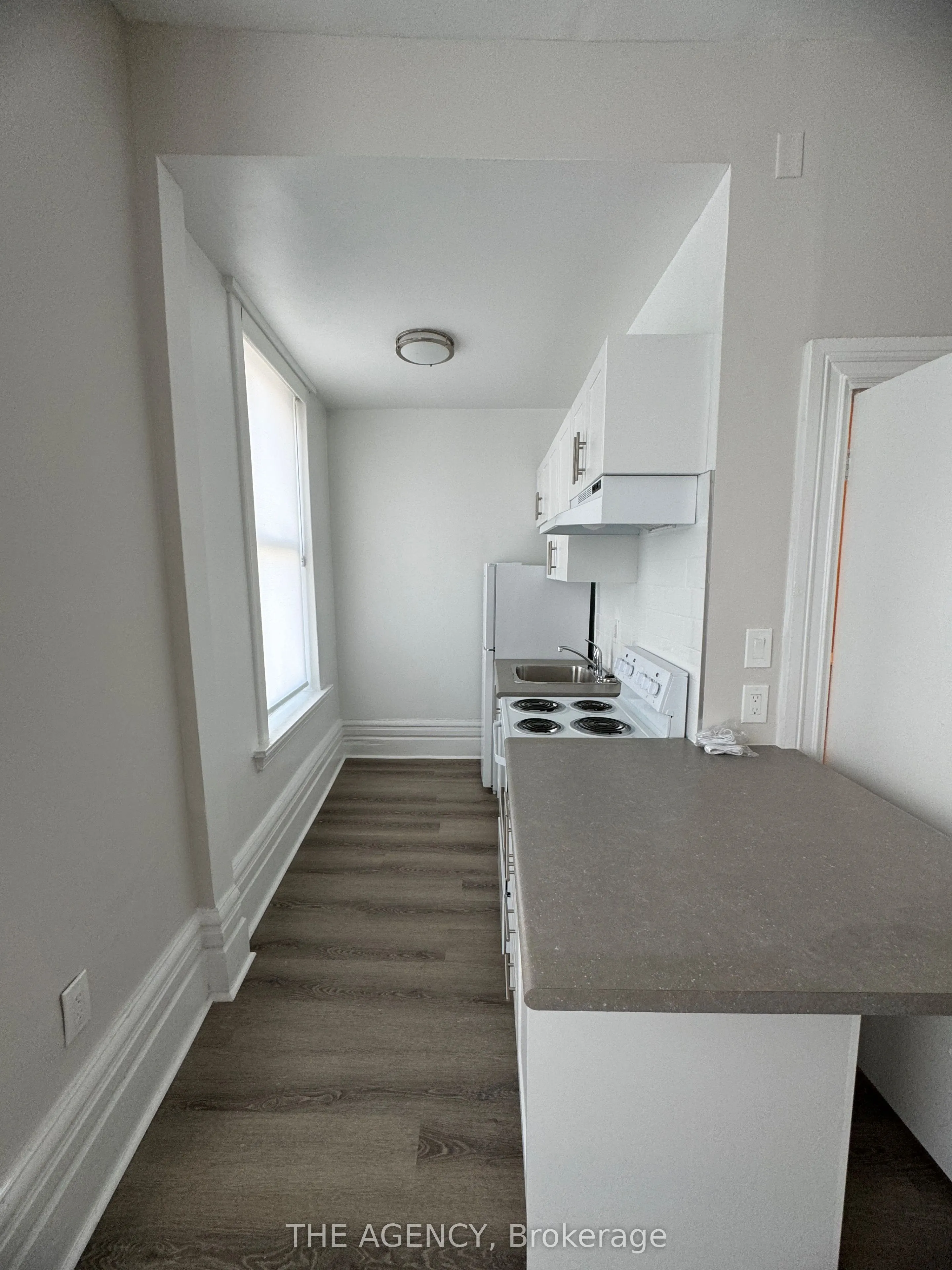 139 1/2 John Street S, #3