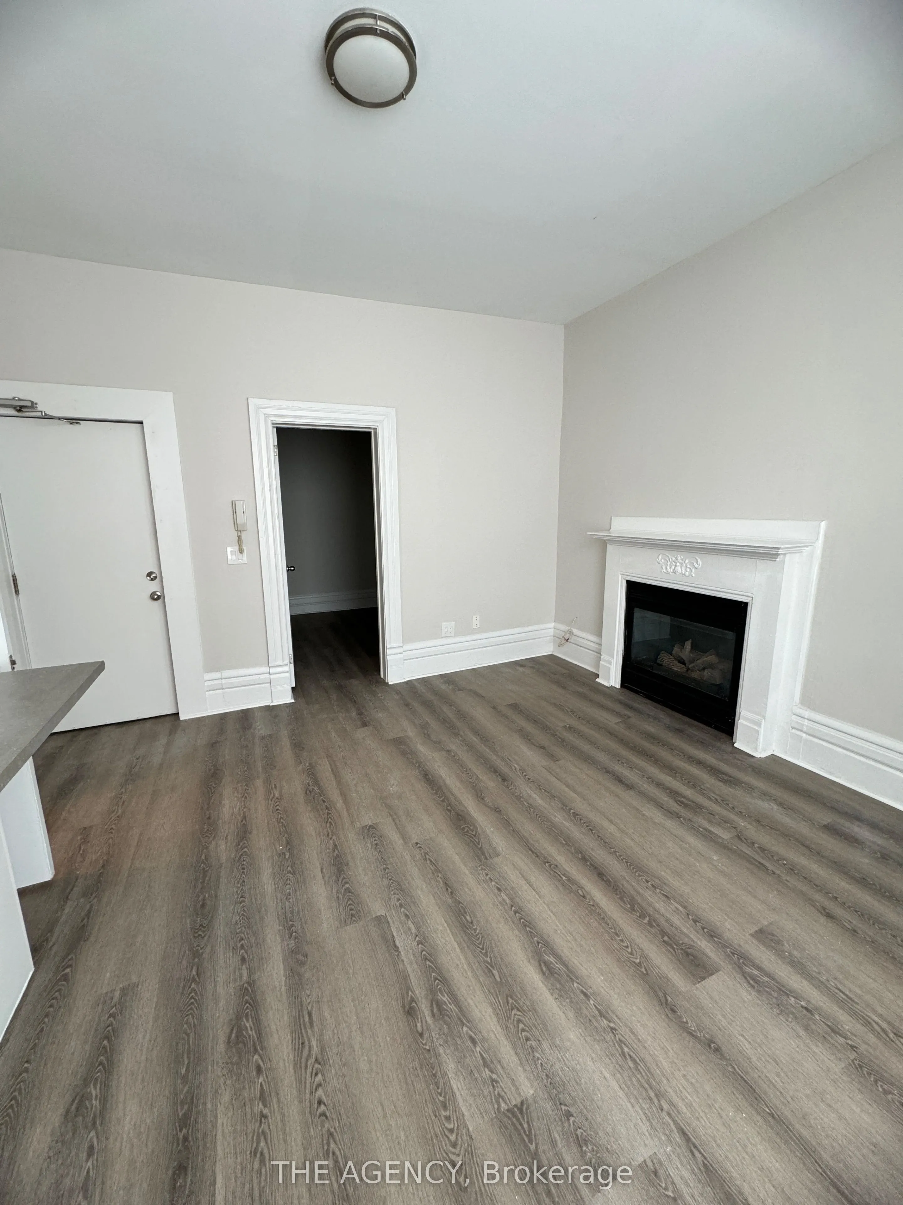 139 1/2 John Street S, #3