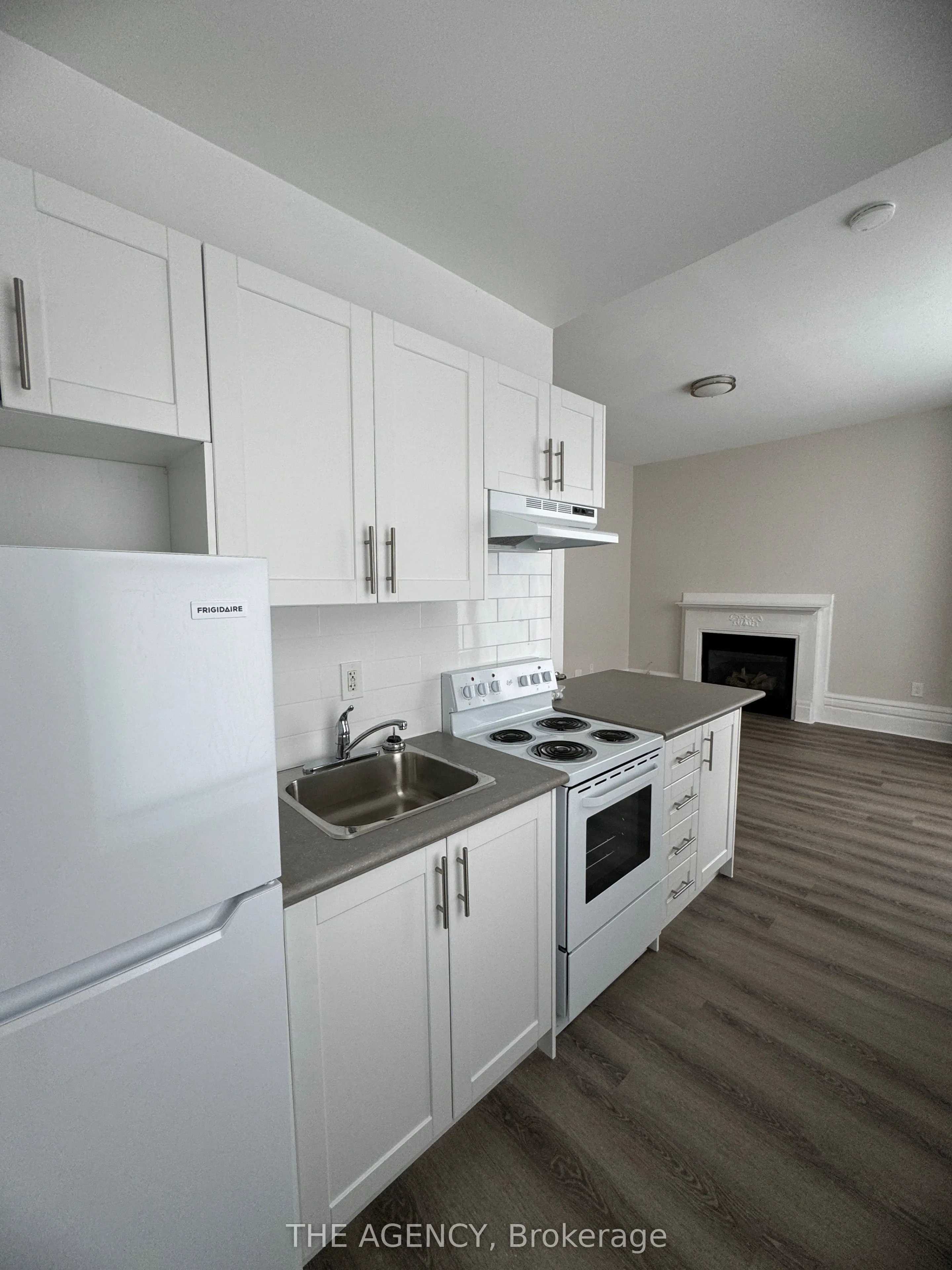 139 1/2 John Street S, #3