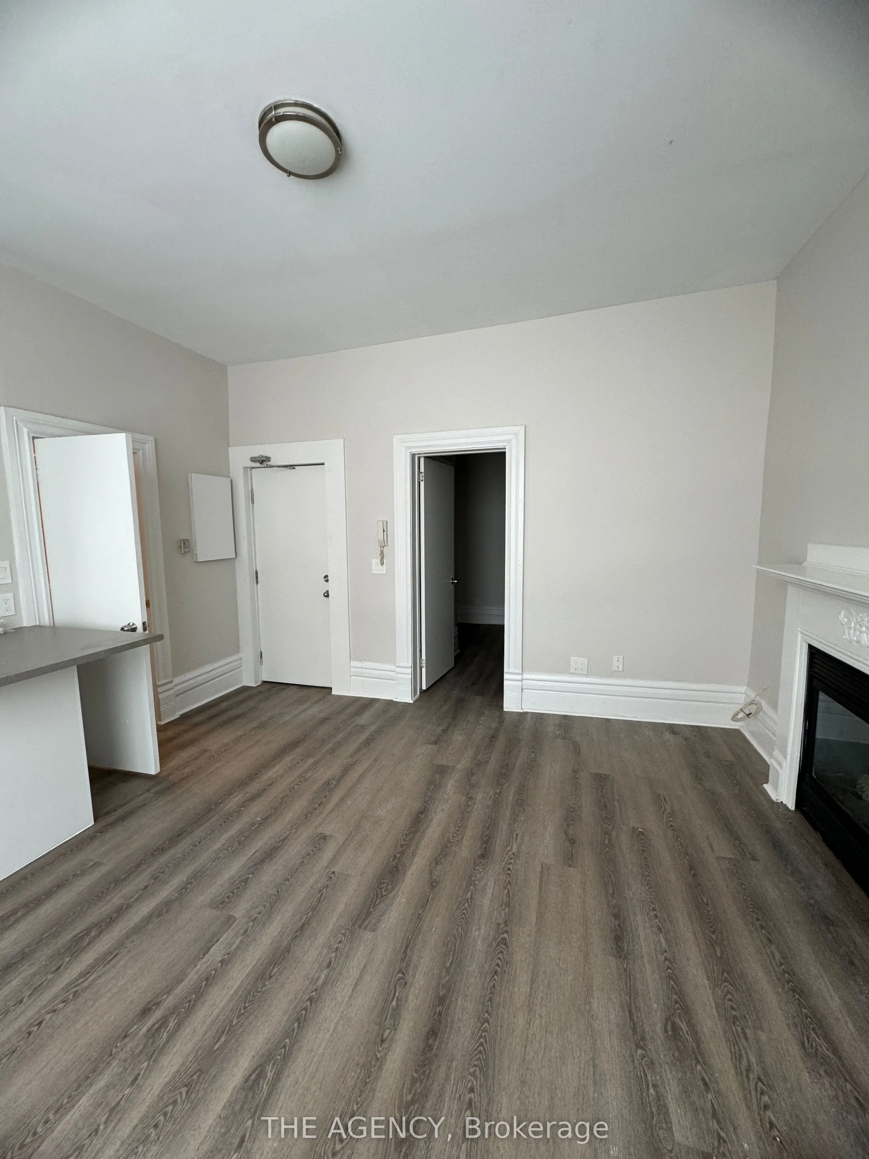 139 1/2 John Street S, #3