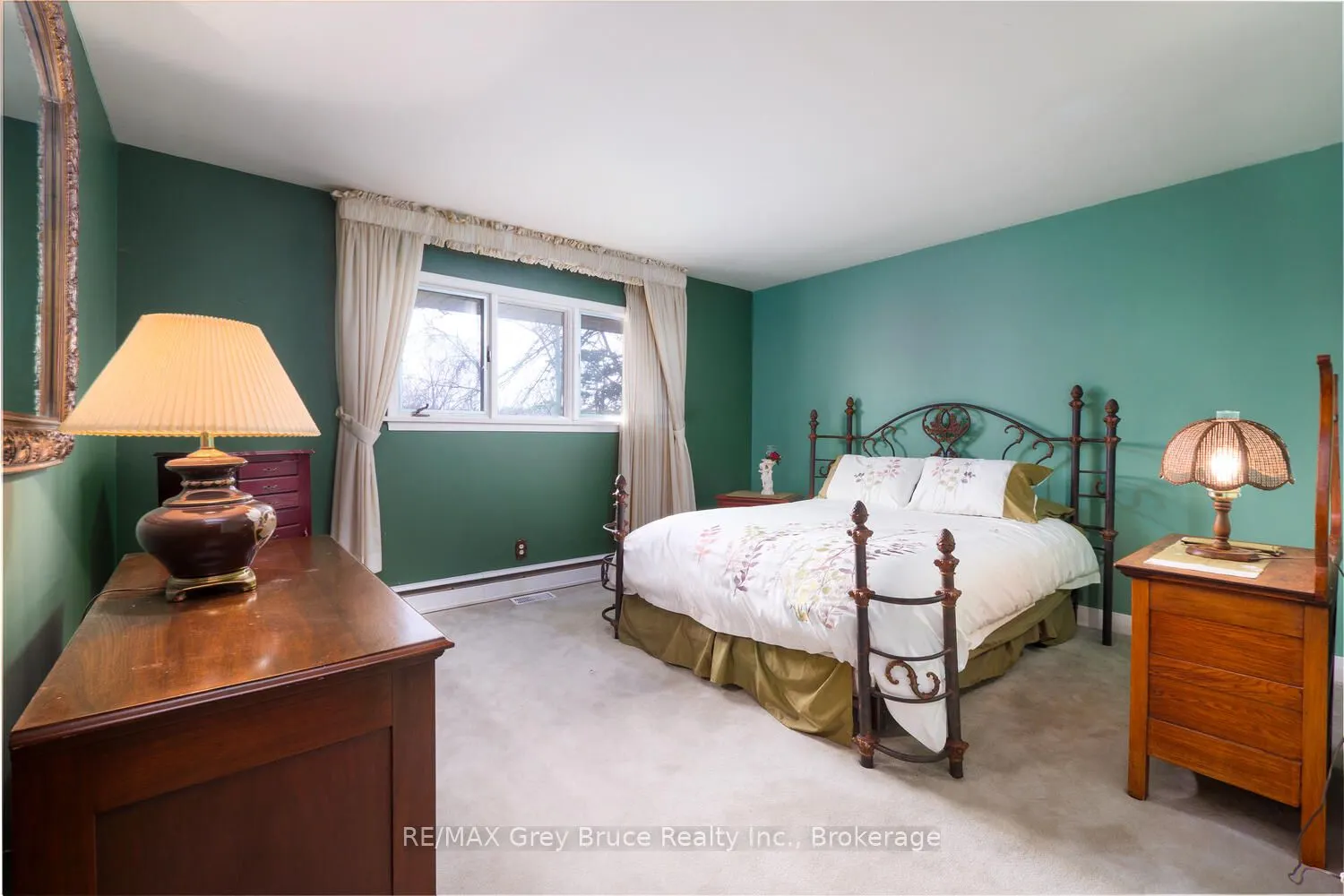 525 4th Avenue W
