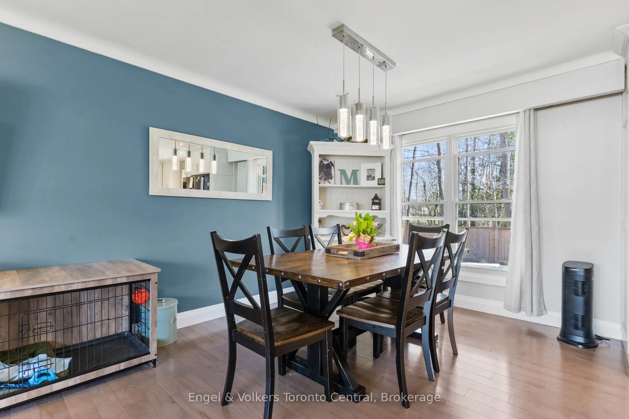 583 6th Street W