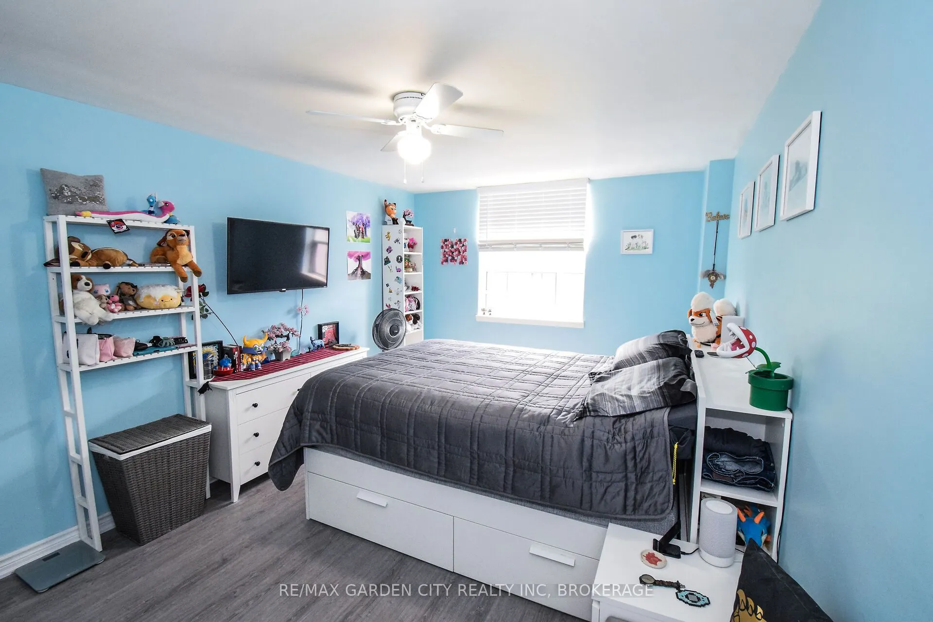 359 GENEVA Street, #811