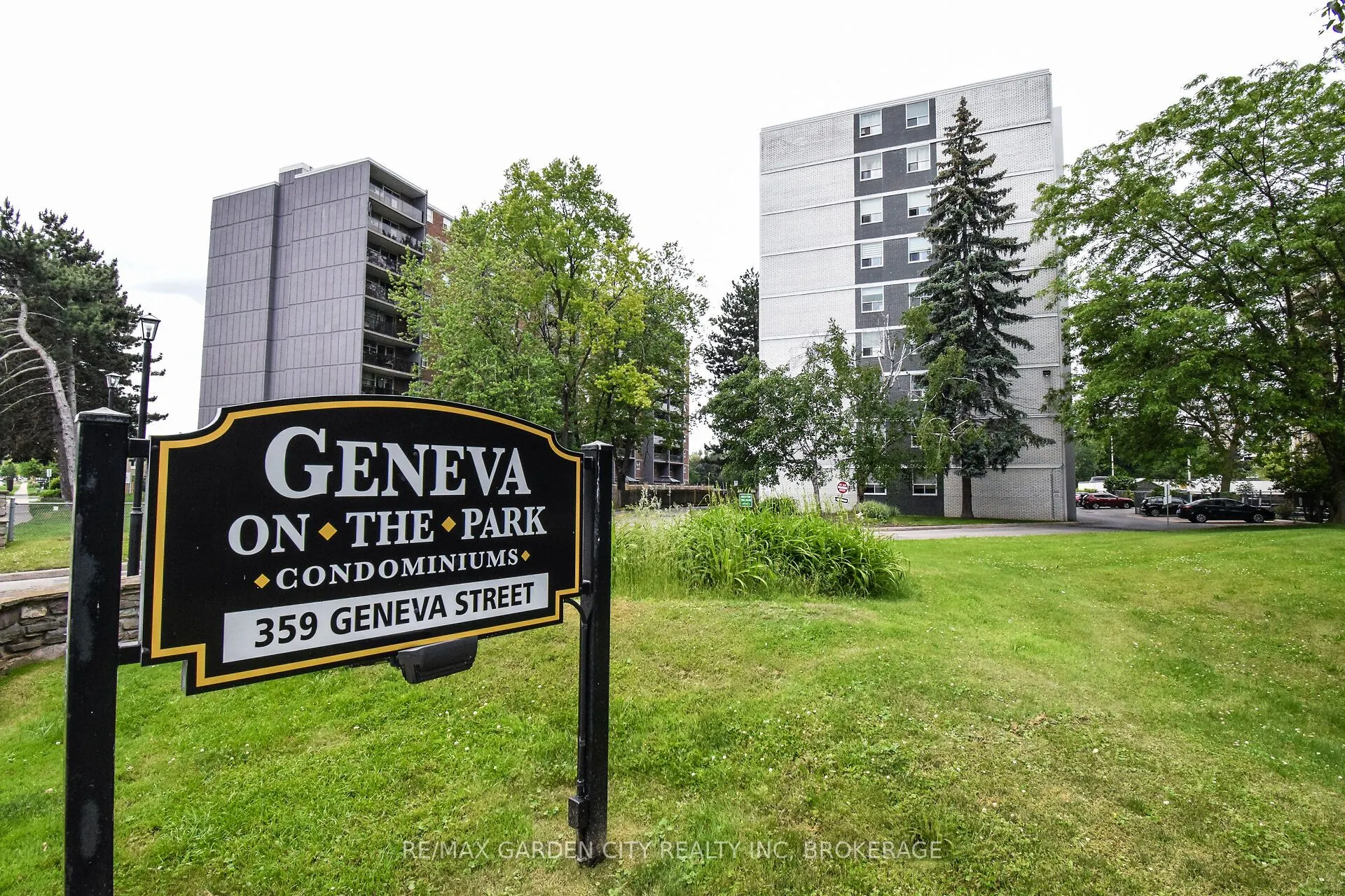 359 GENEVA Street, #811