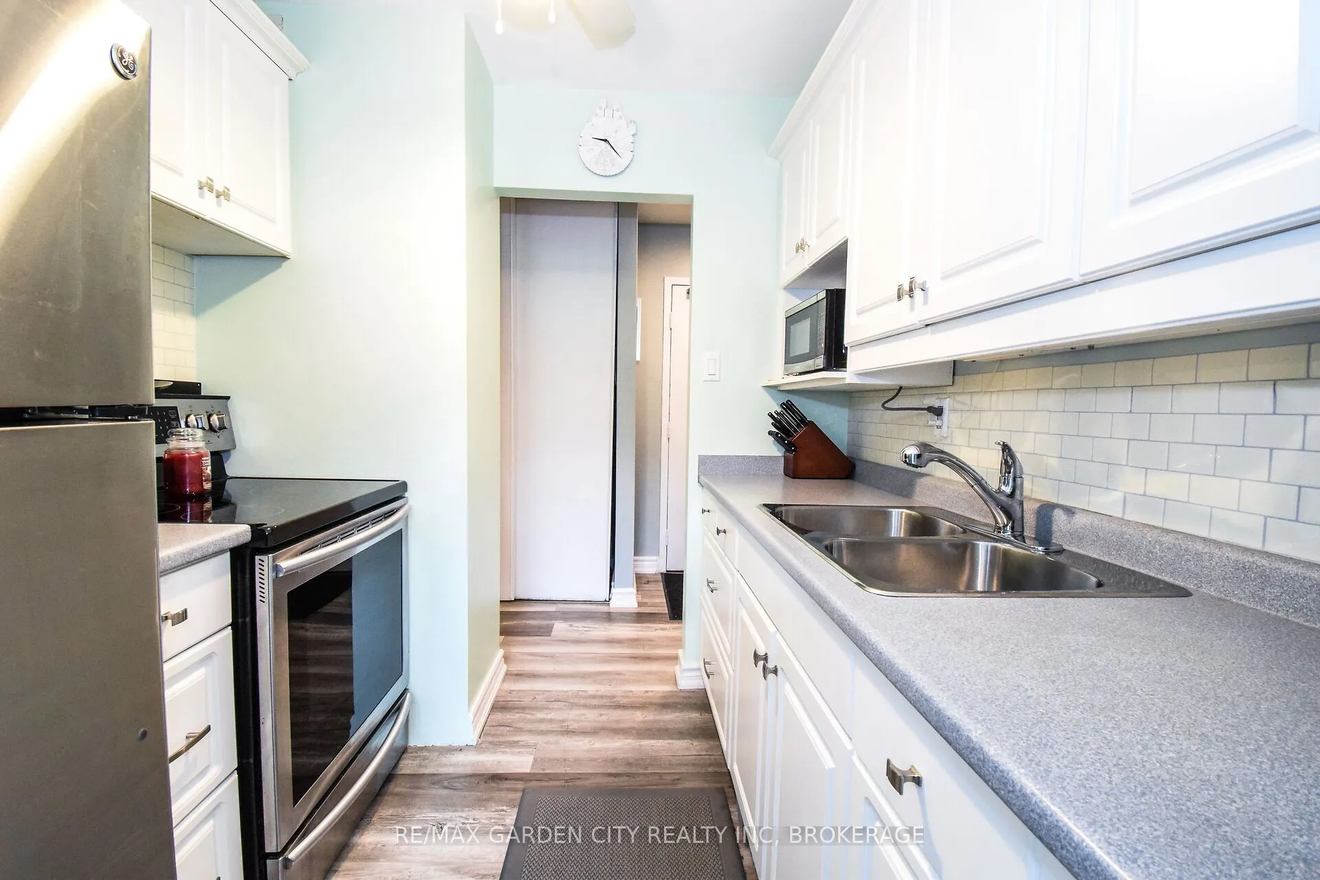 359 GENEVA Street, #811