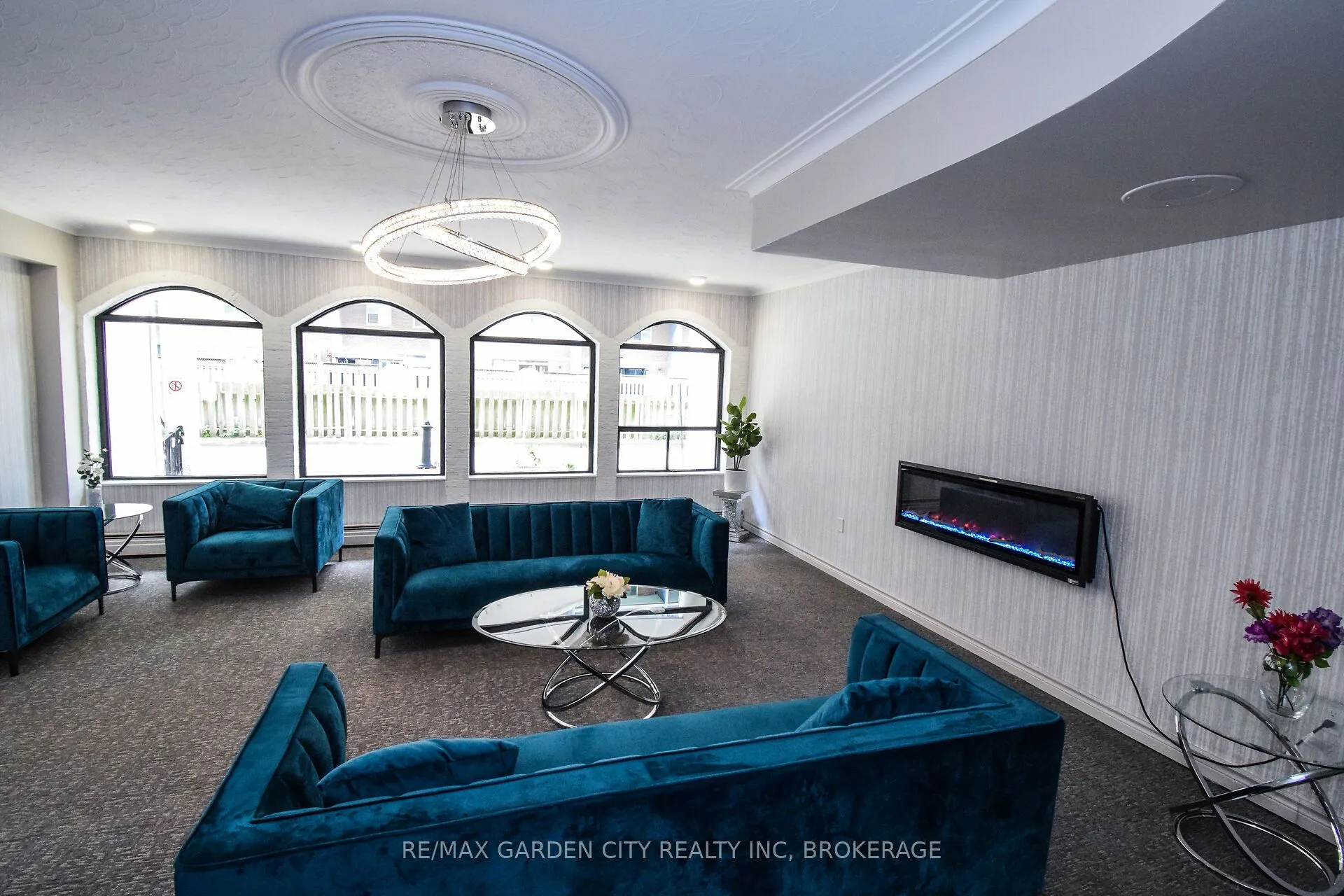359 GENEVA Street, #811