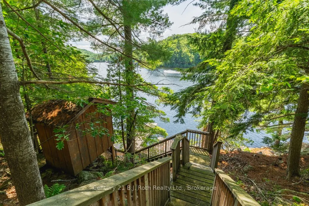 1033 Bayview Point Road