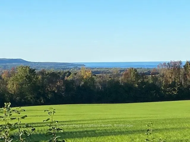 086050 7 Side Road