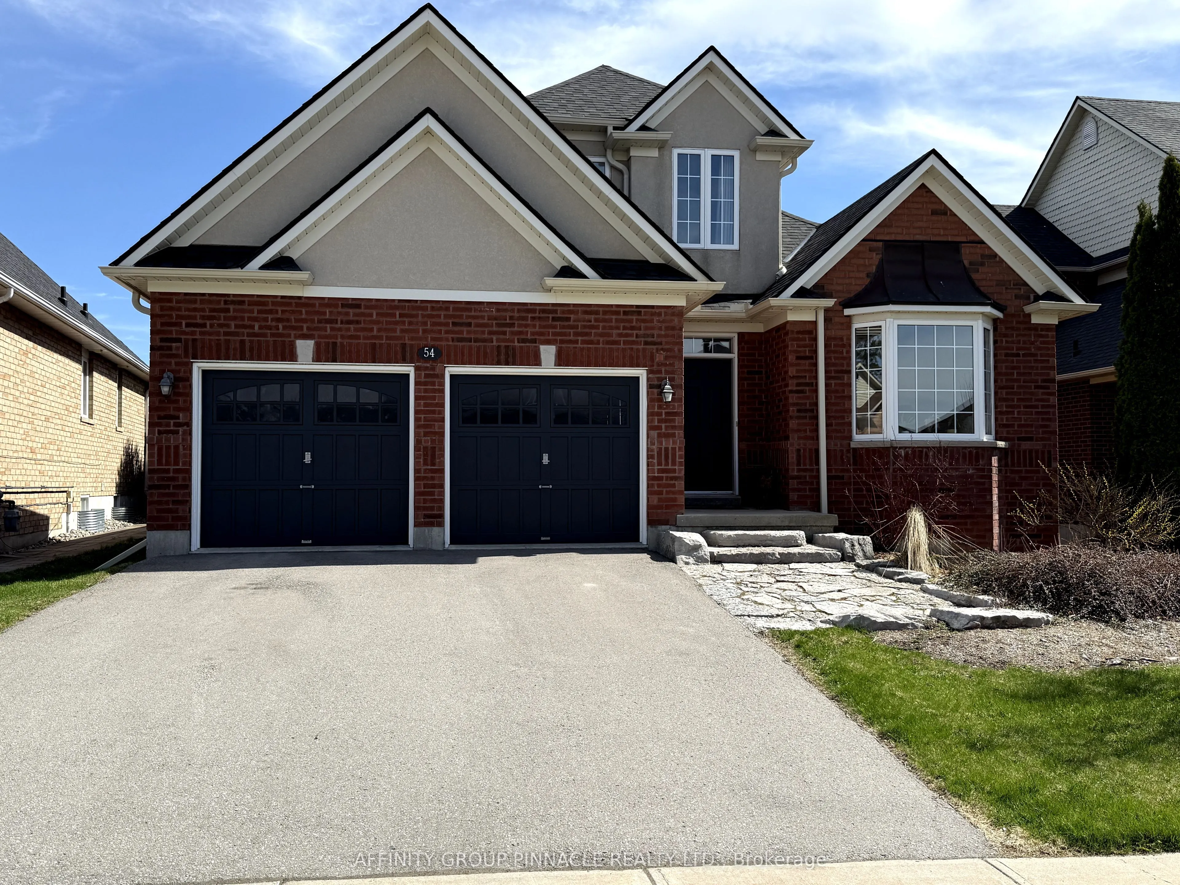 54 Ellis Crescent