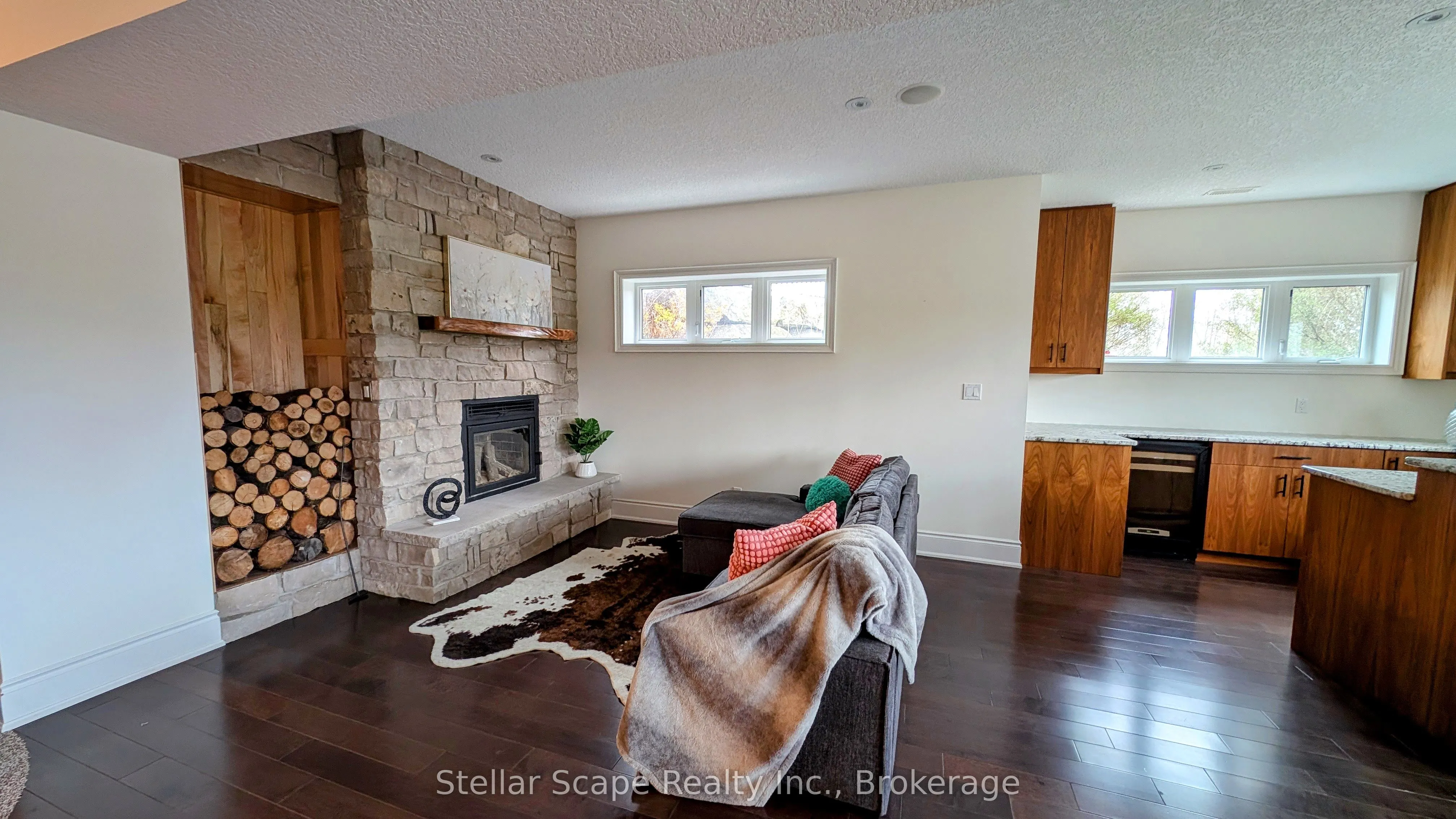 3795 Beaverdale Road