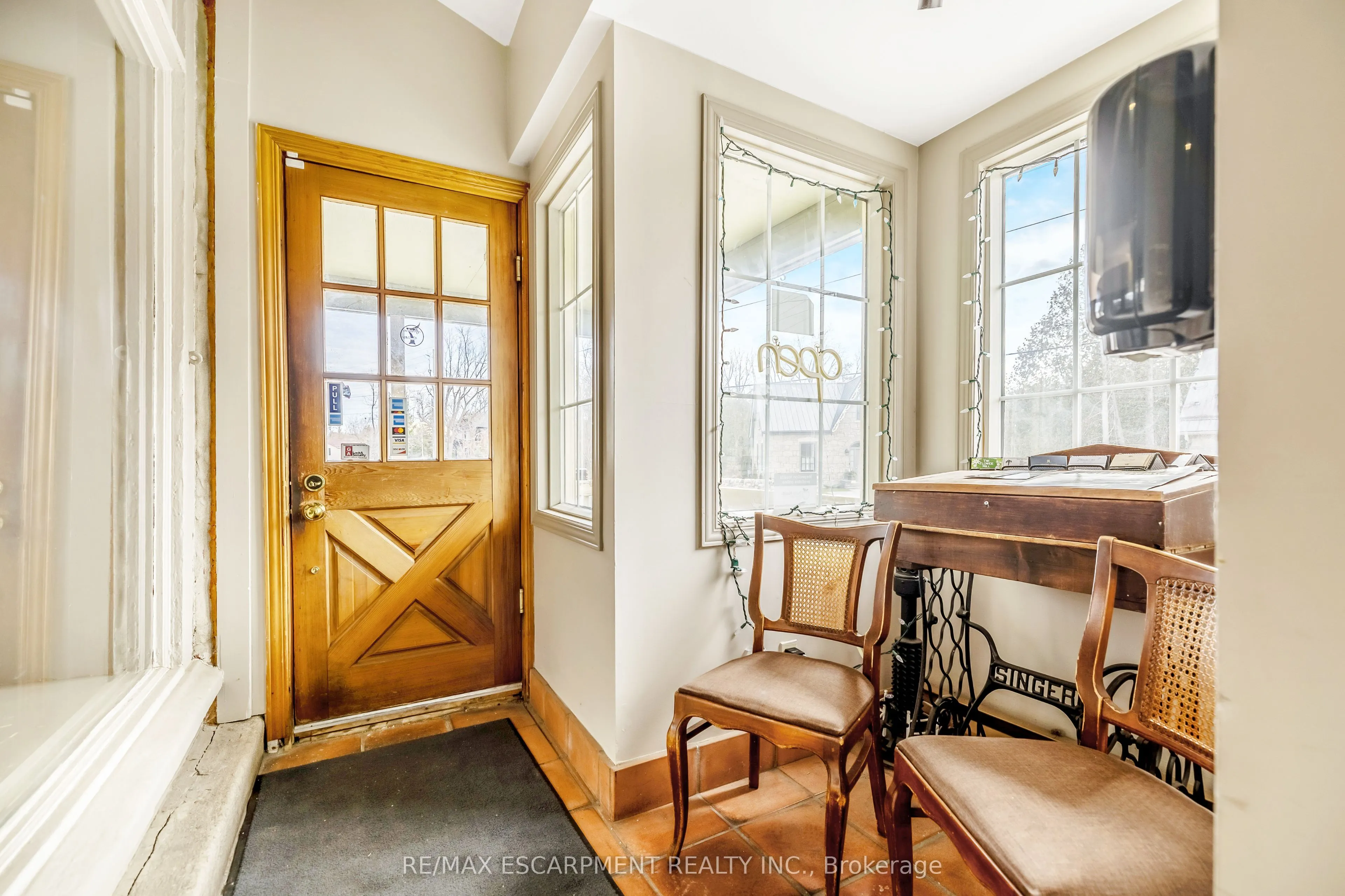 262-270 Main Street S