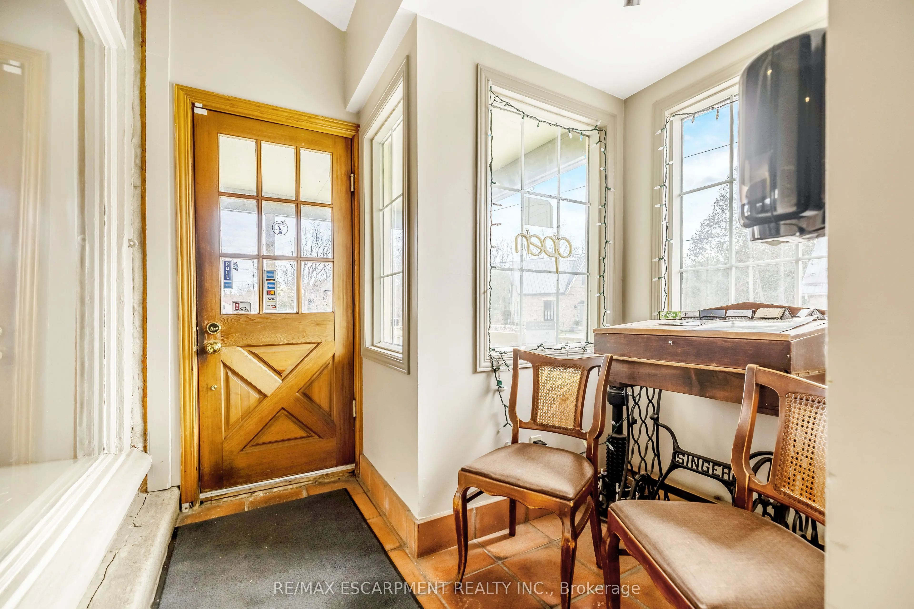 262-270 Main Street S