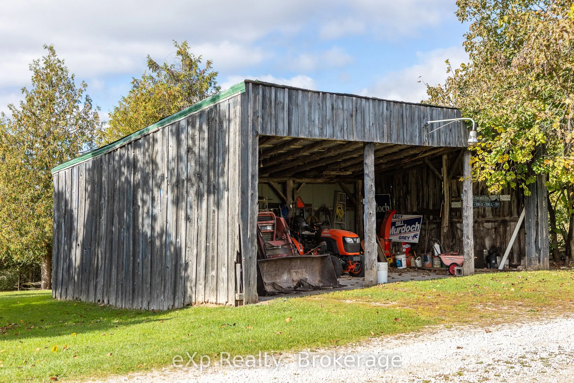 084672 Sideroad 6