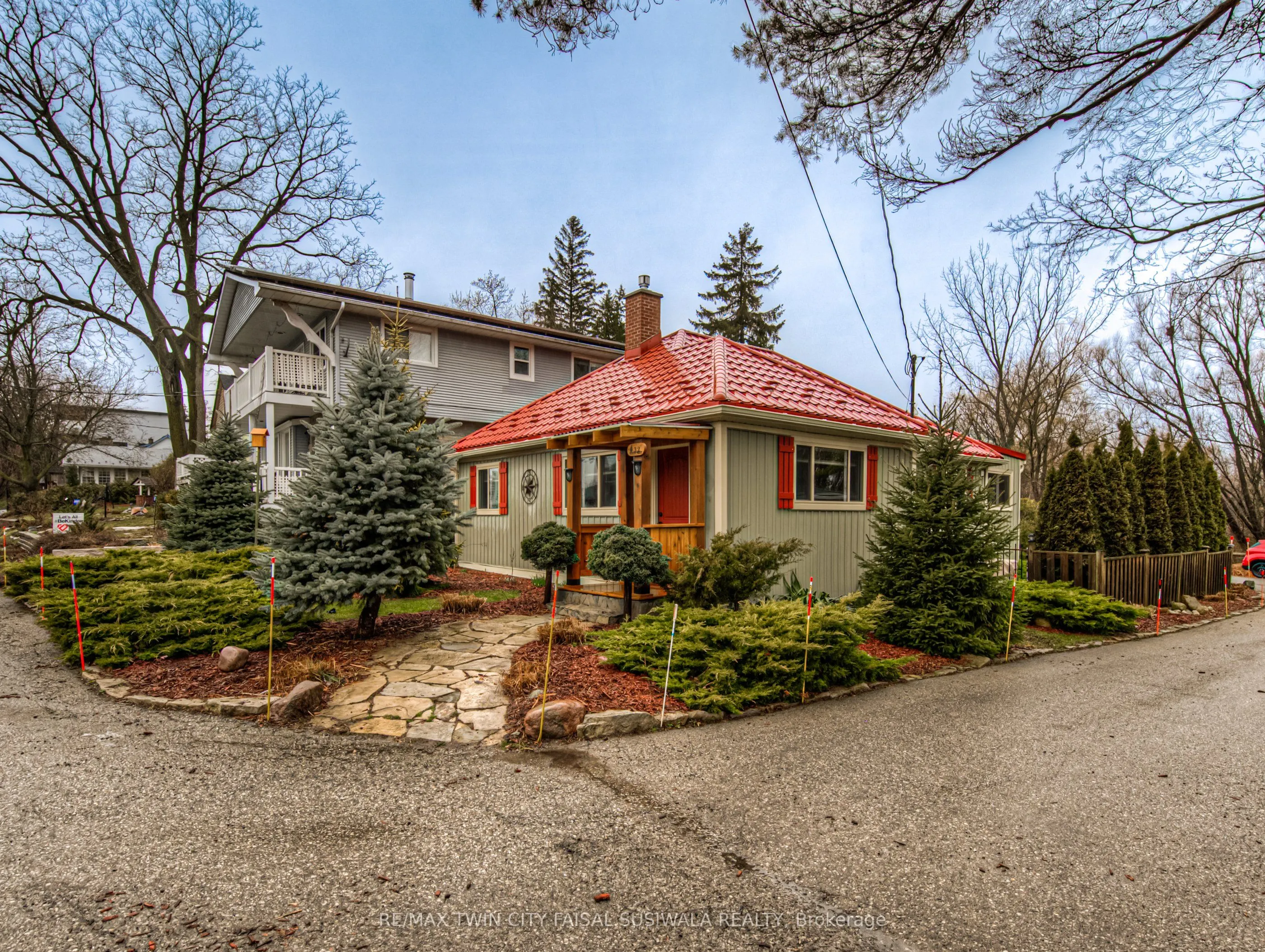 32 Holly Trail
