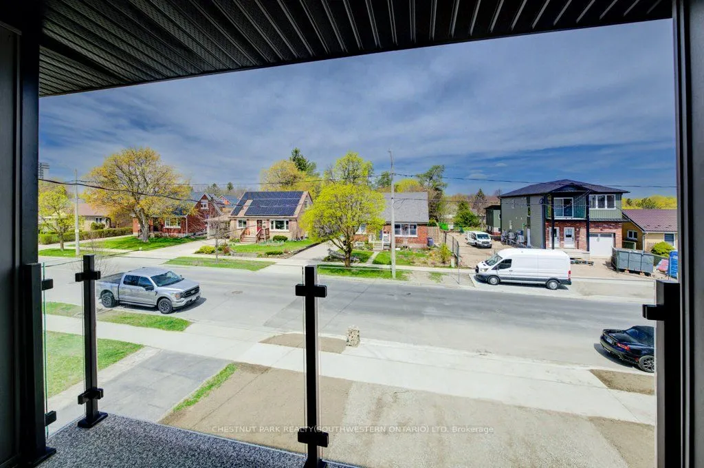 573 Guelph Street