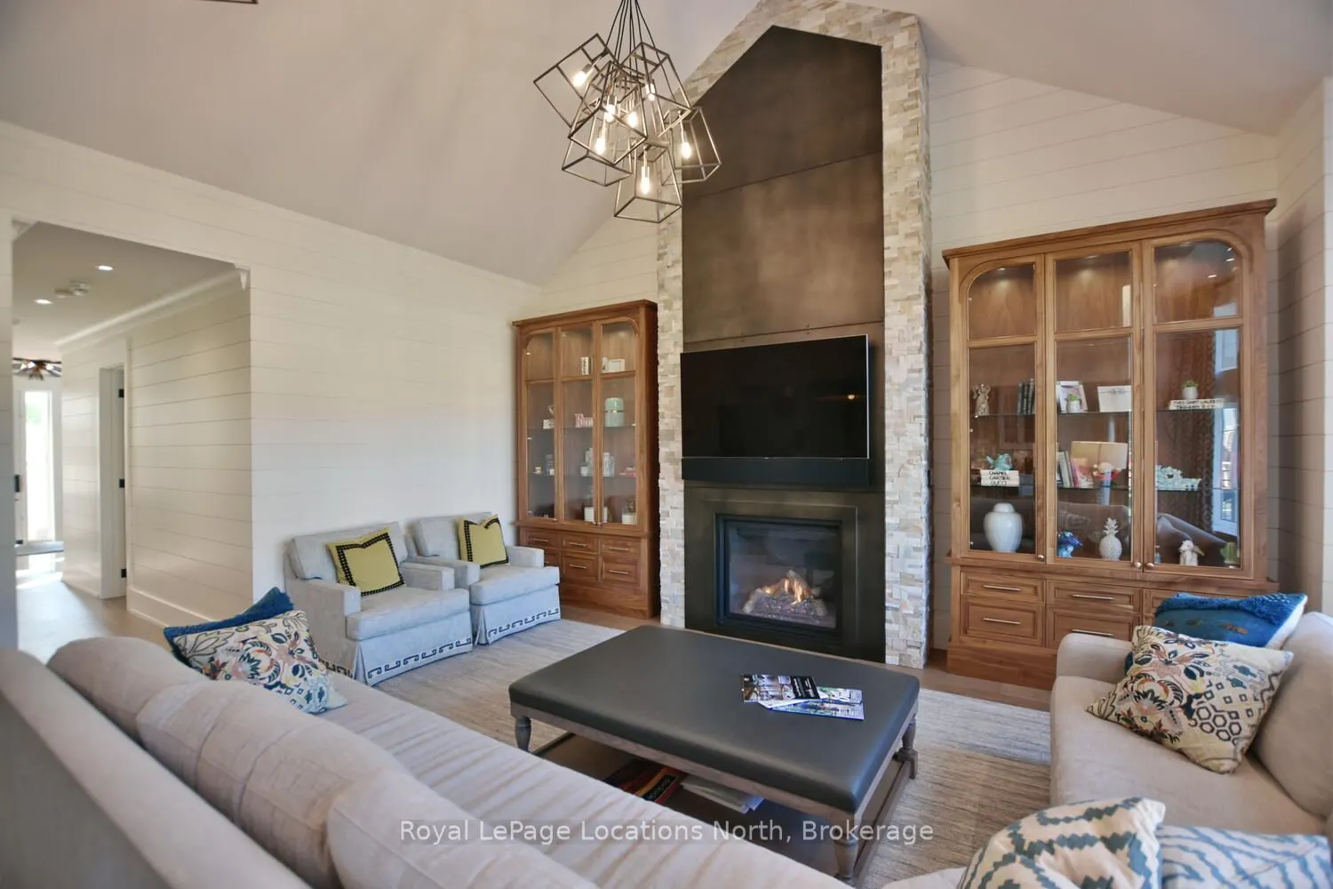 277 JOZO WEIDER Boulevard #902