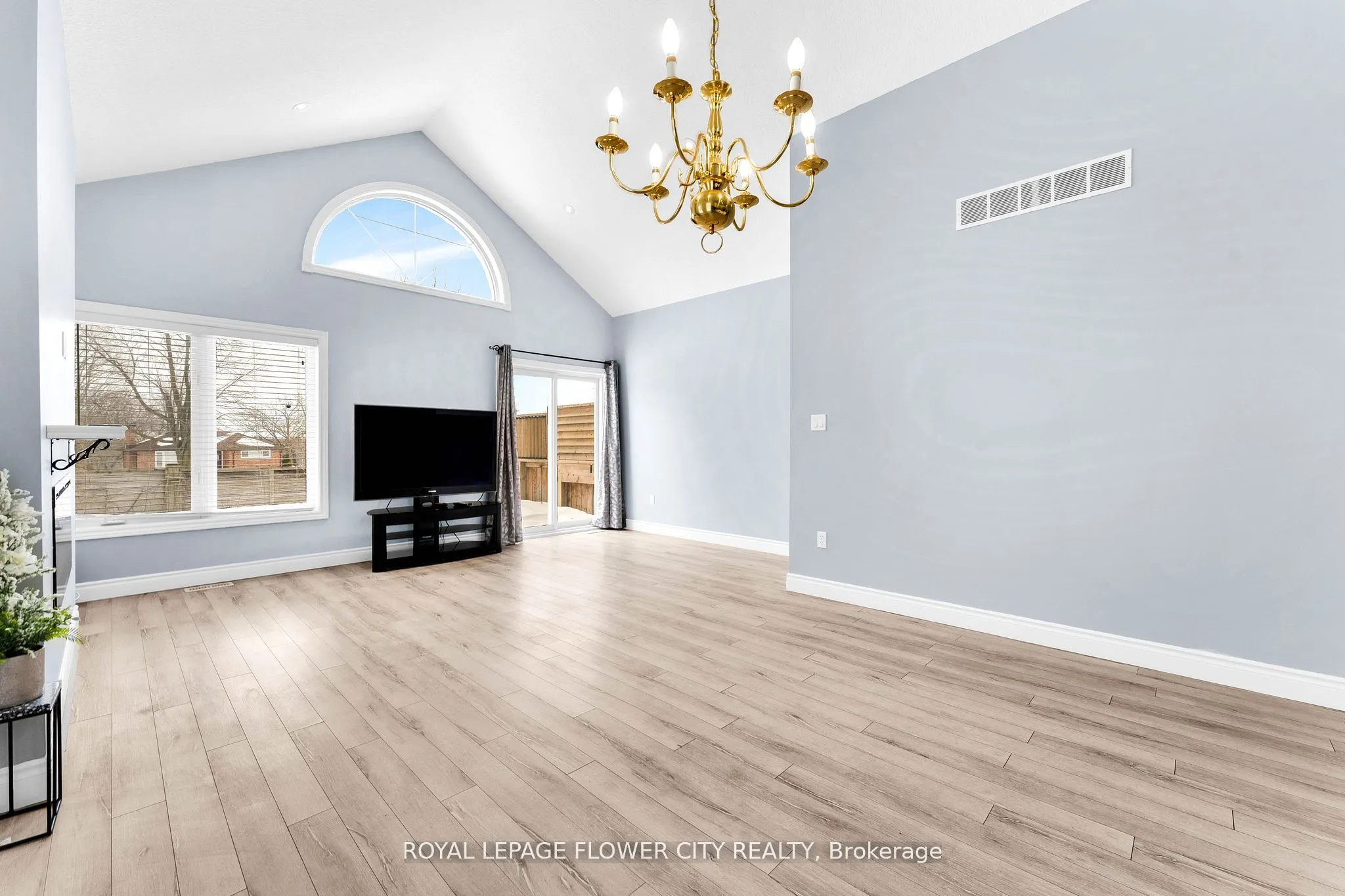 724 Garden Court