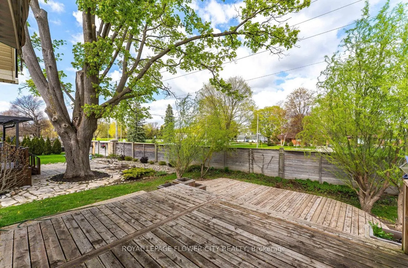 724 Garden Court