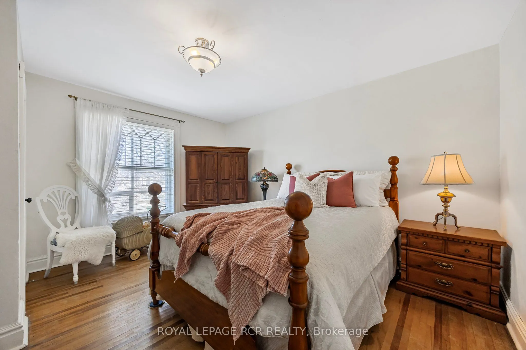317 Main Street E