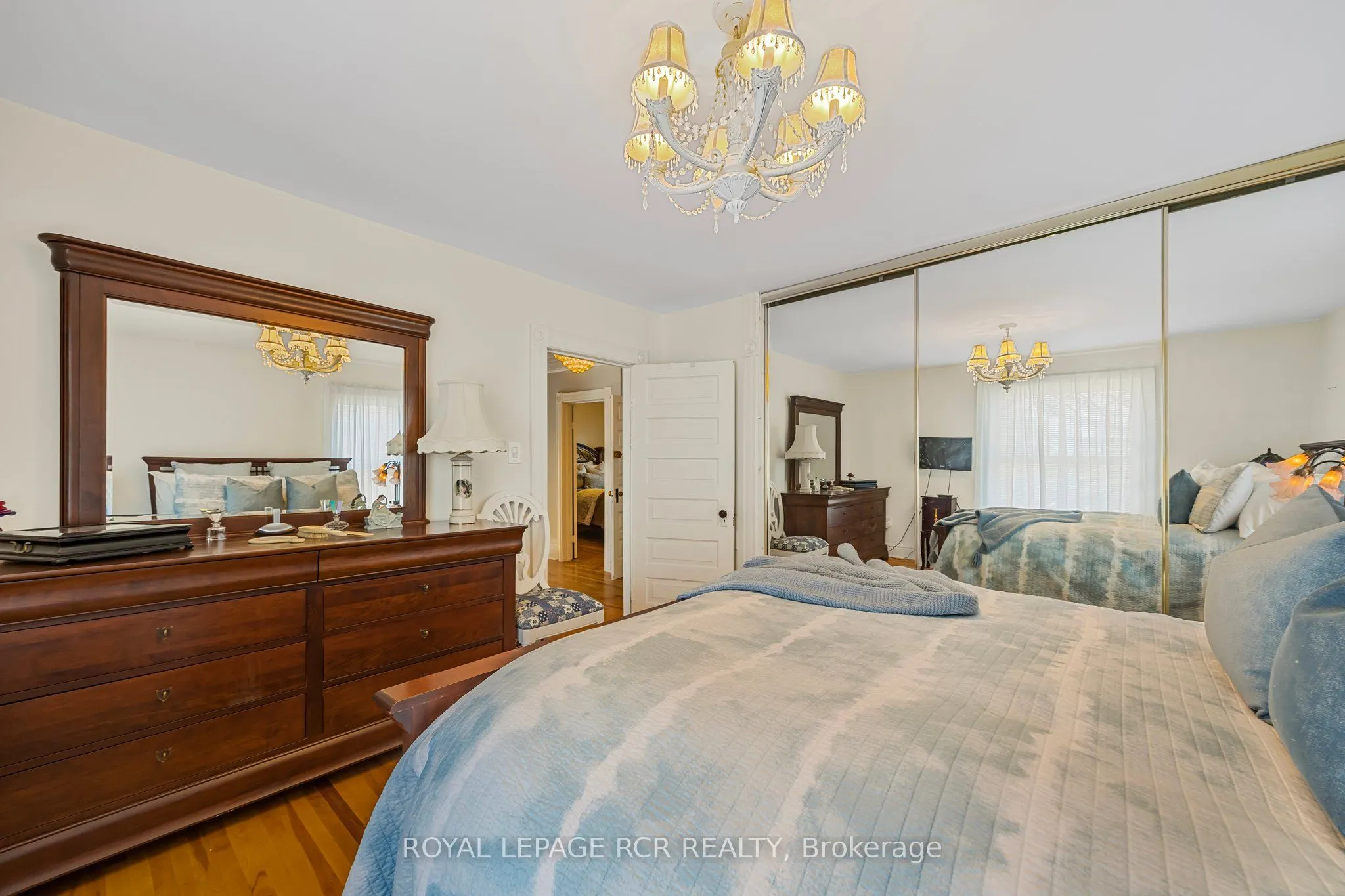 317 Main Street E