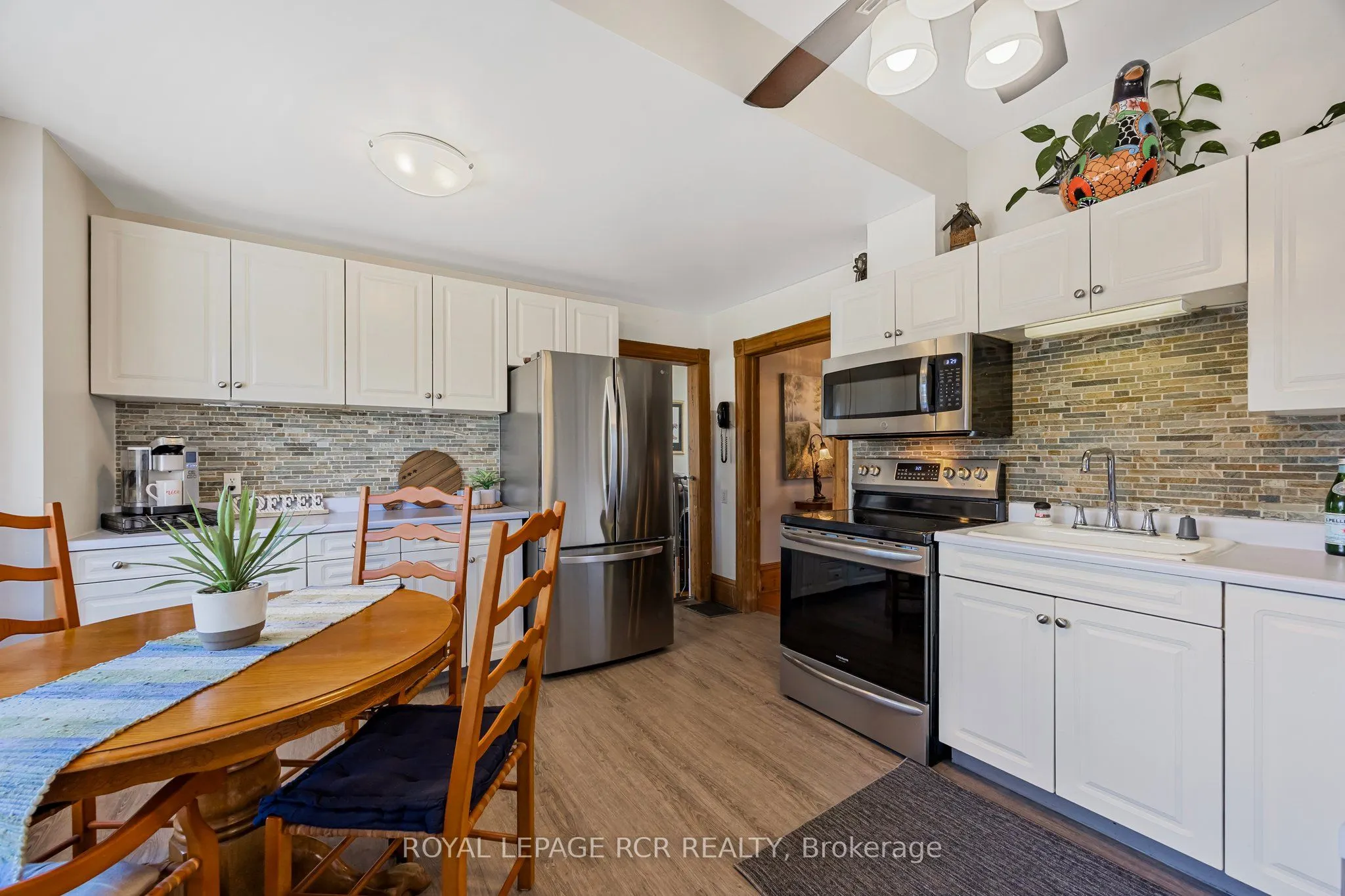 317 Main Street E